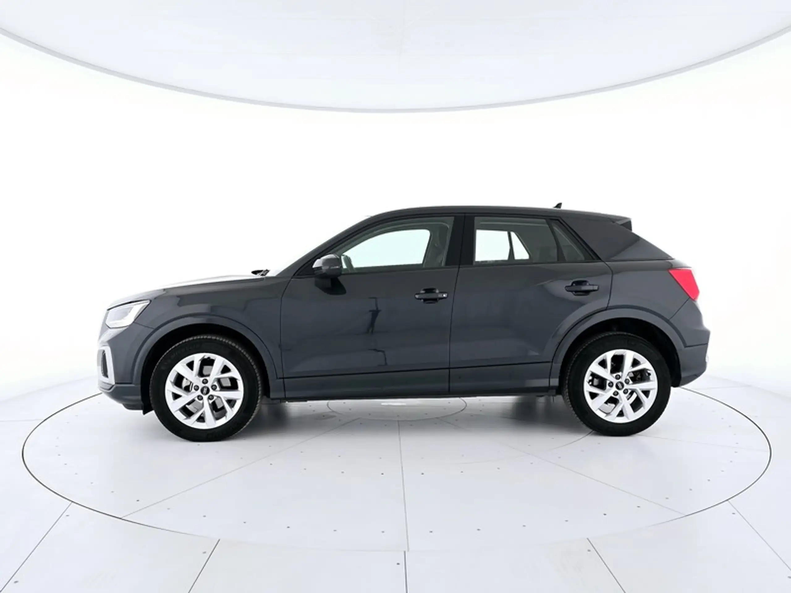 Audi - Q2