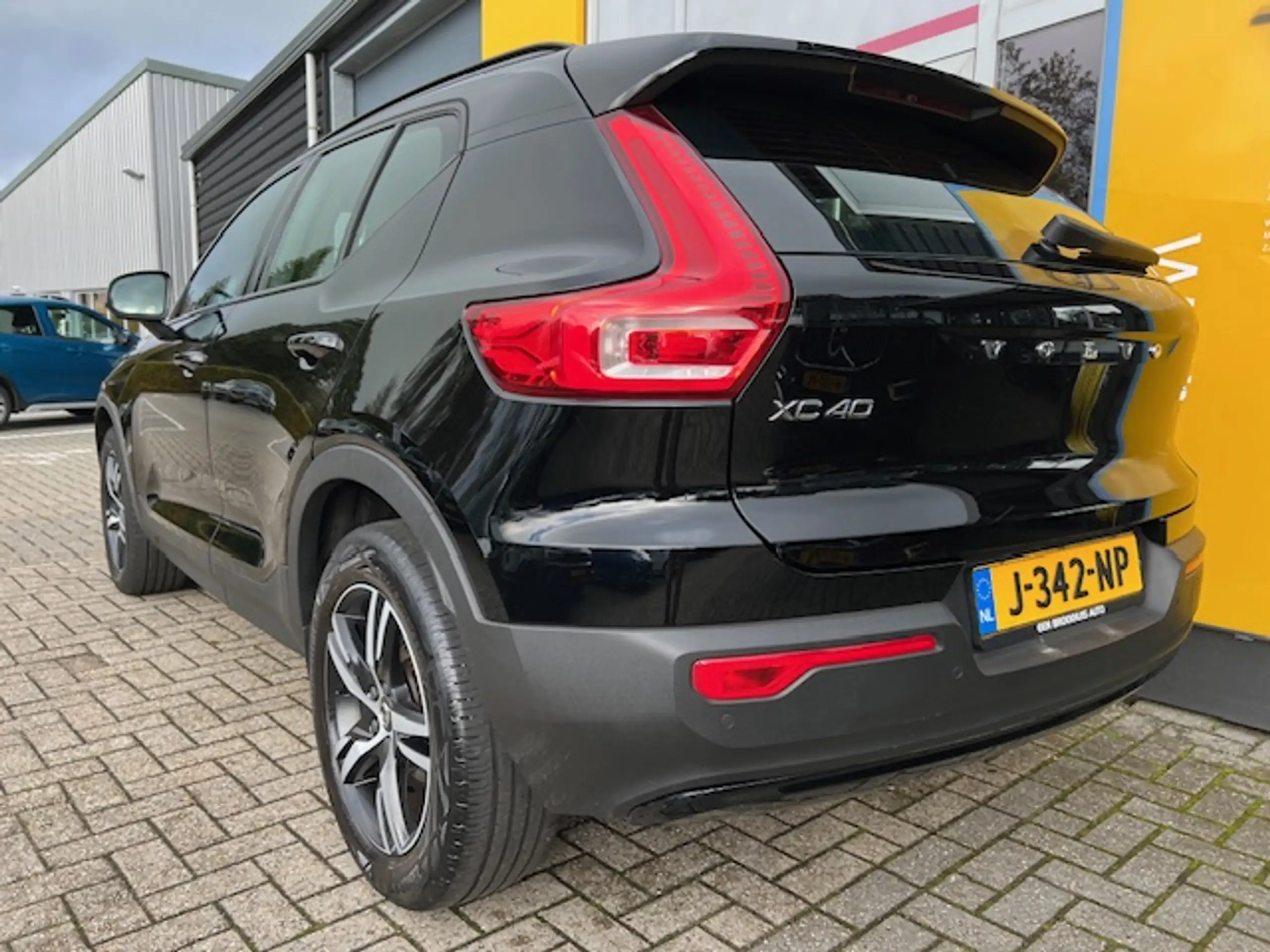 Volvo - XC40