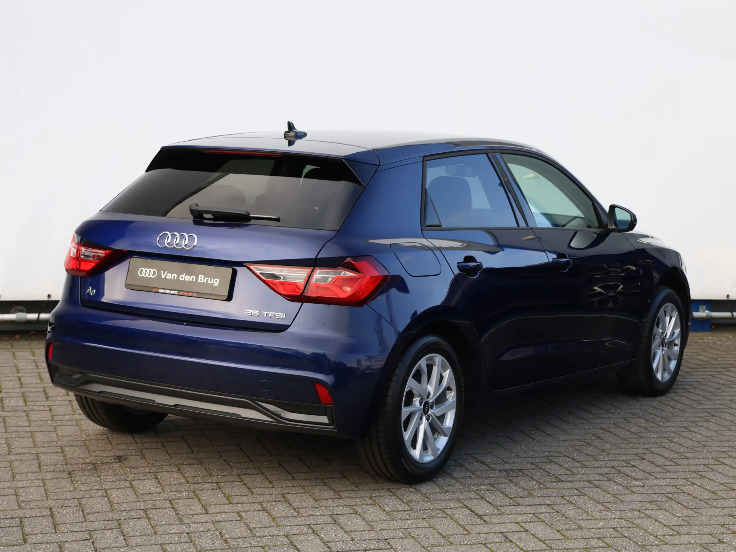 Audi - A1