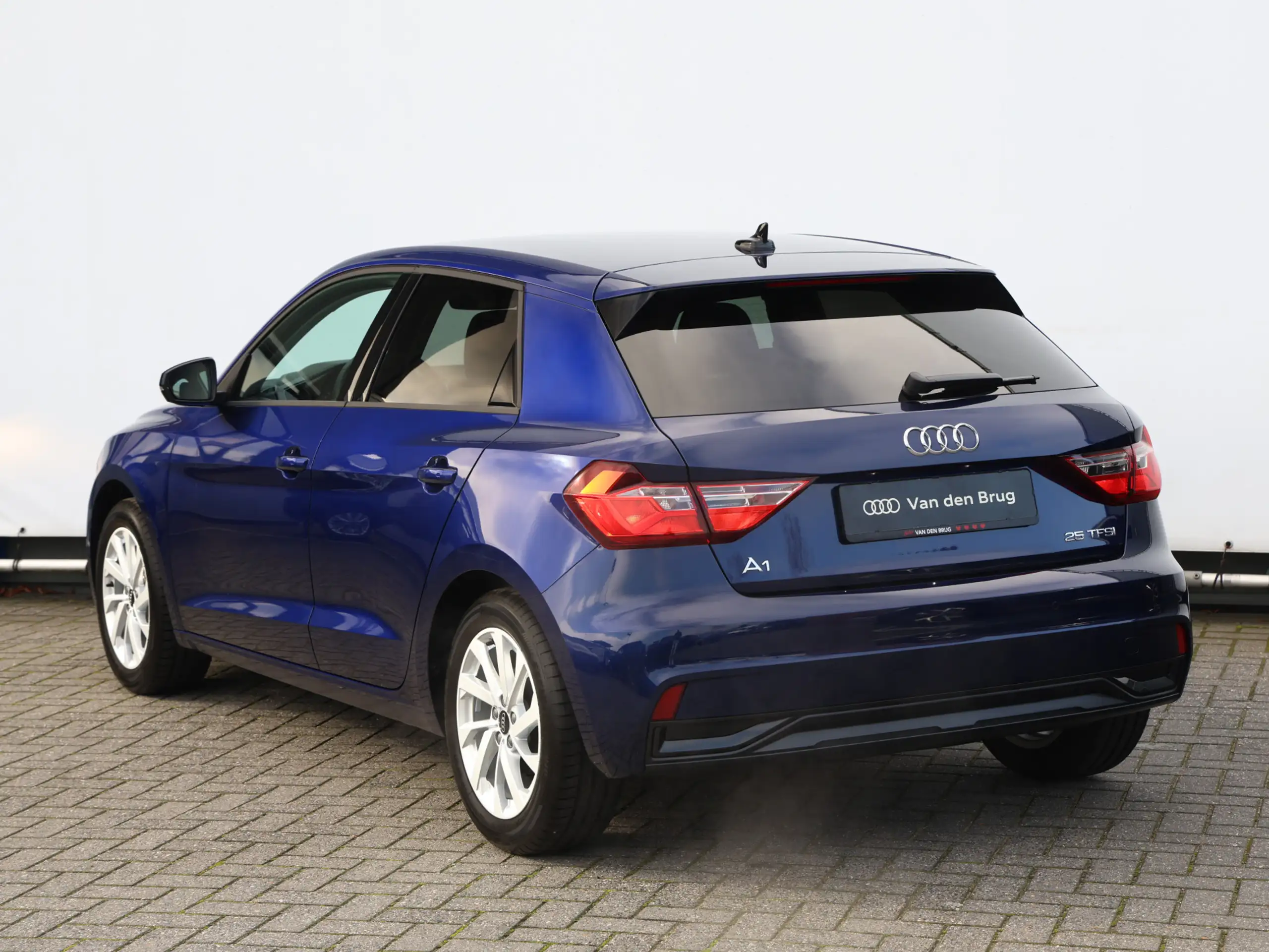 Audi - A1