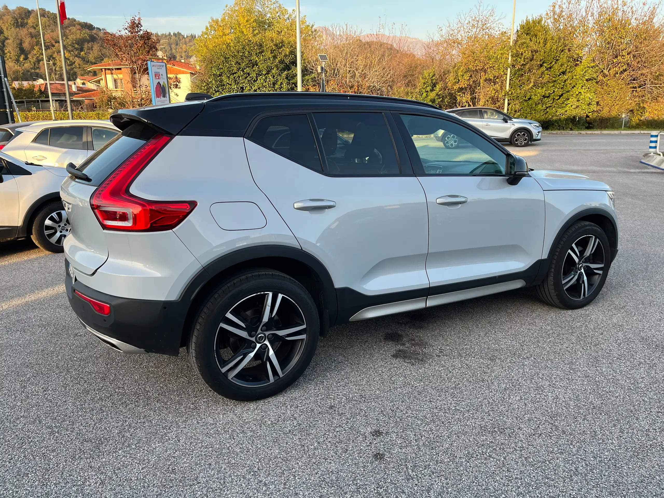 Volvo - XC40