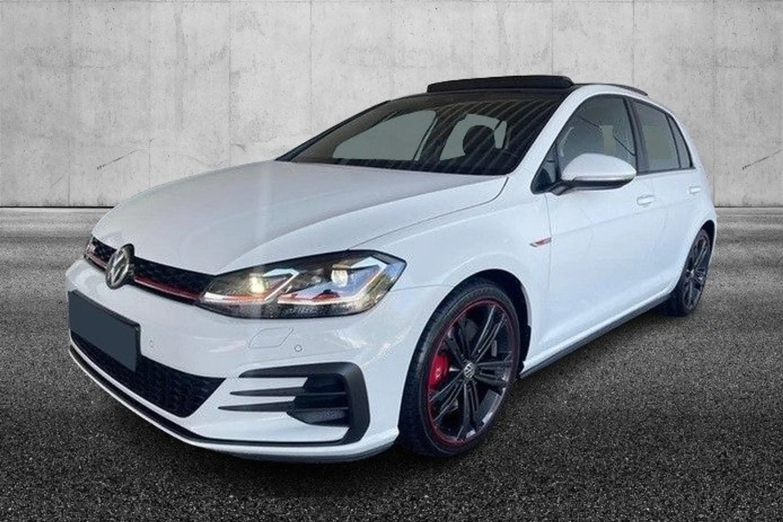 Volkswagen - Golf GTI