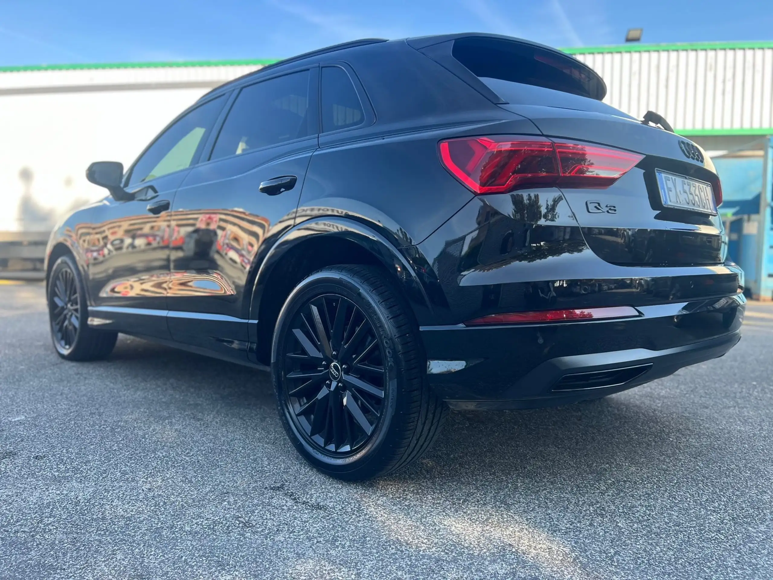 Audi - Q3