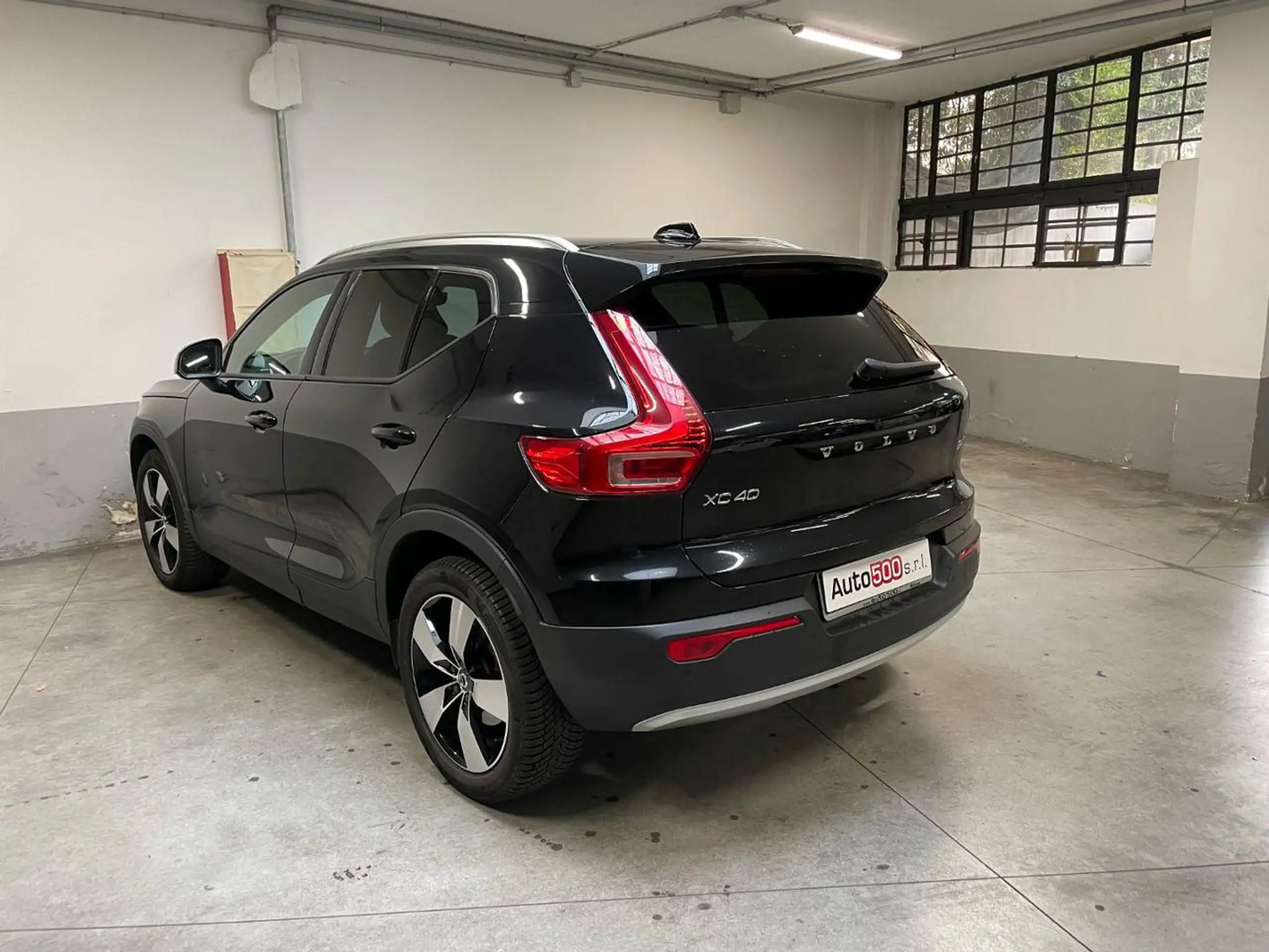 Volvo - XC40