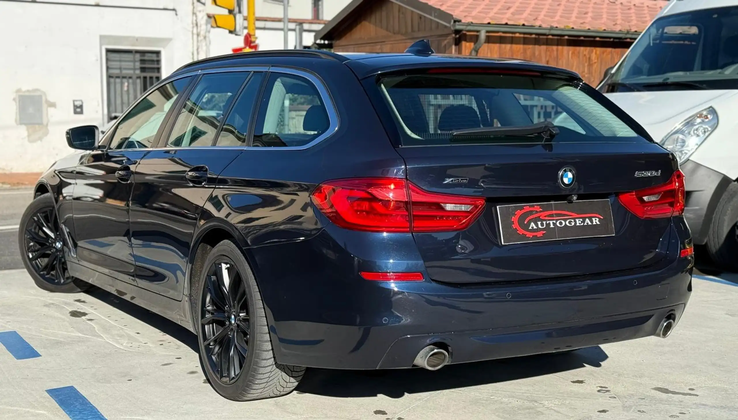 BMW - 530