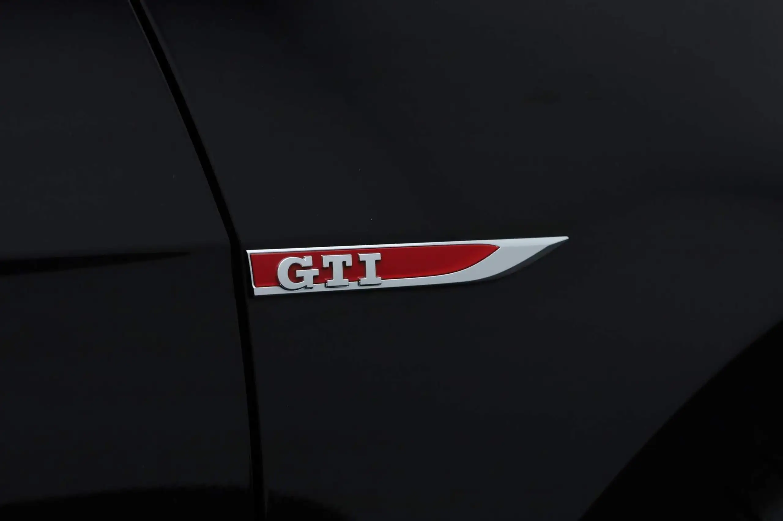 Volkswagen - Golf GTI