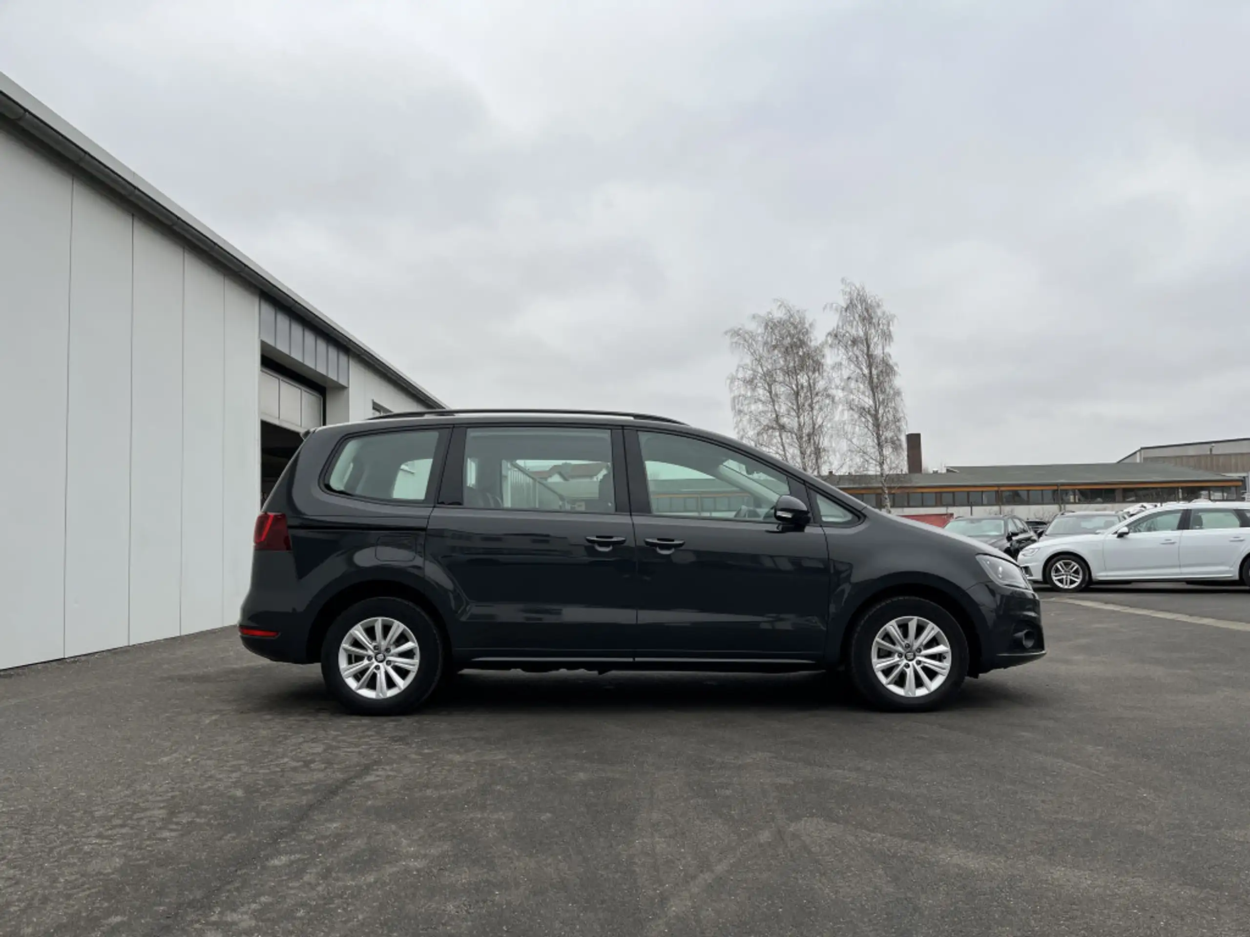 SEAT - Alhambra