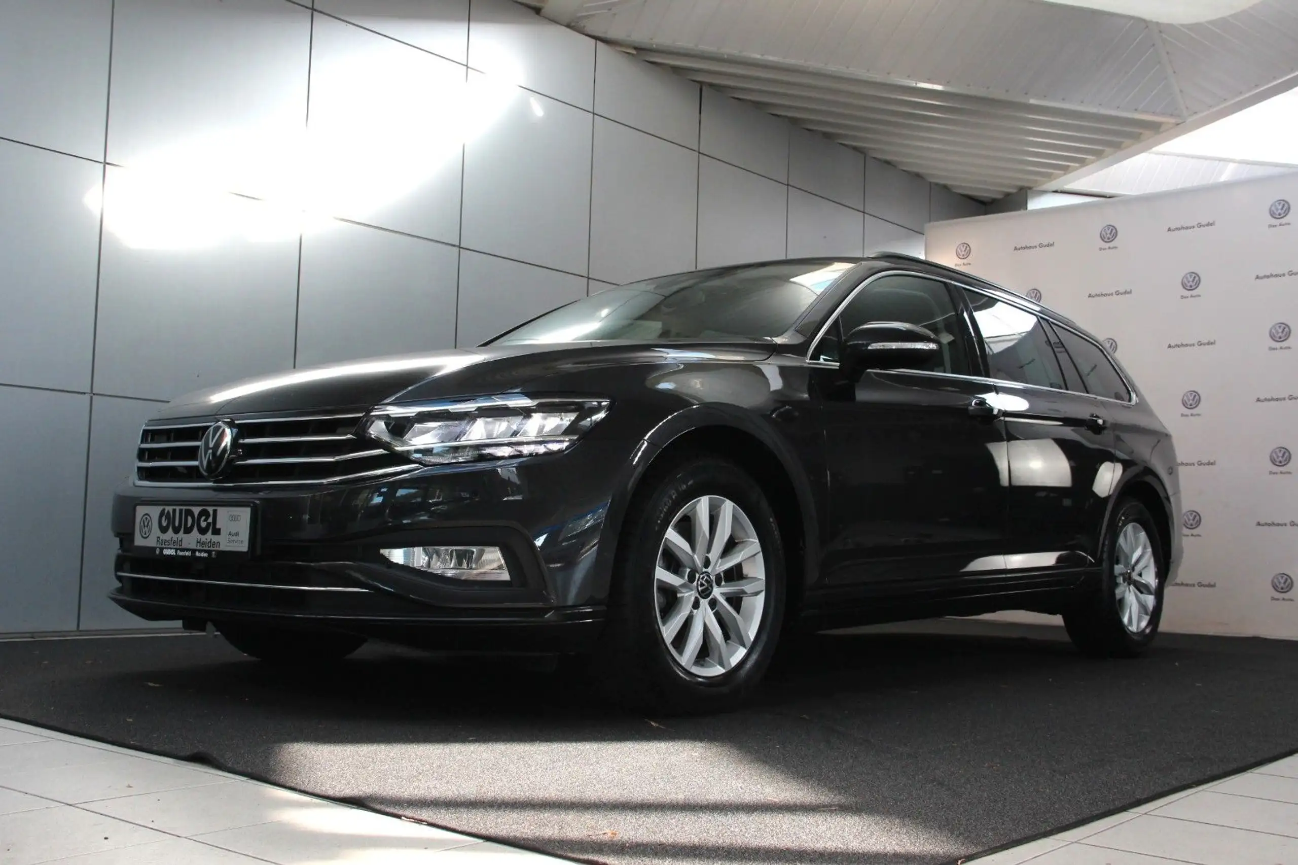 Volkswagen - Passat Variant