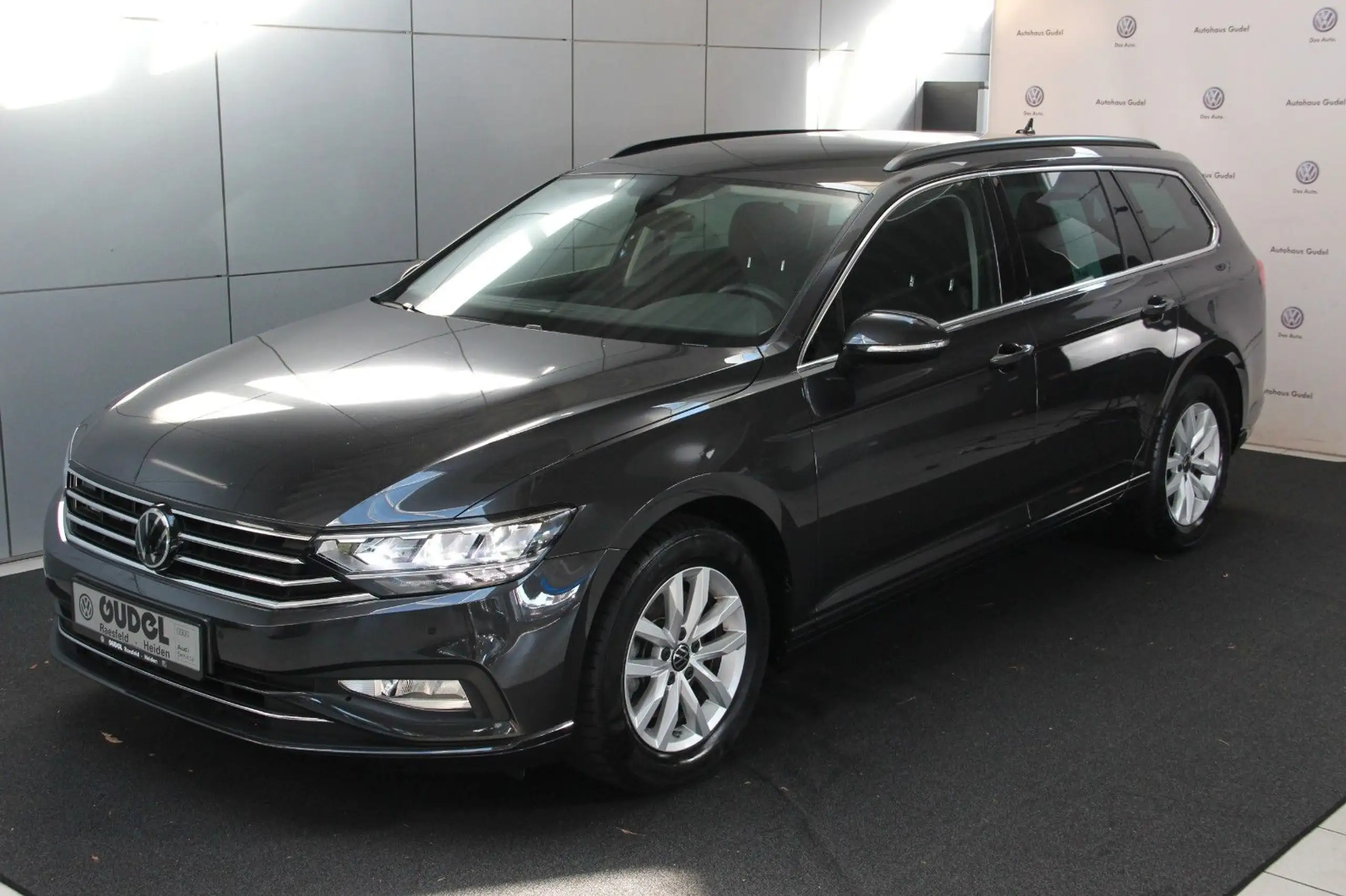 Volkswagen - Passat Variant