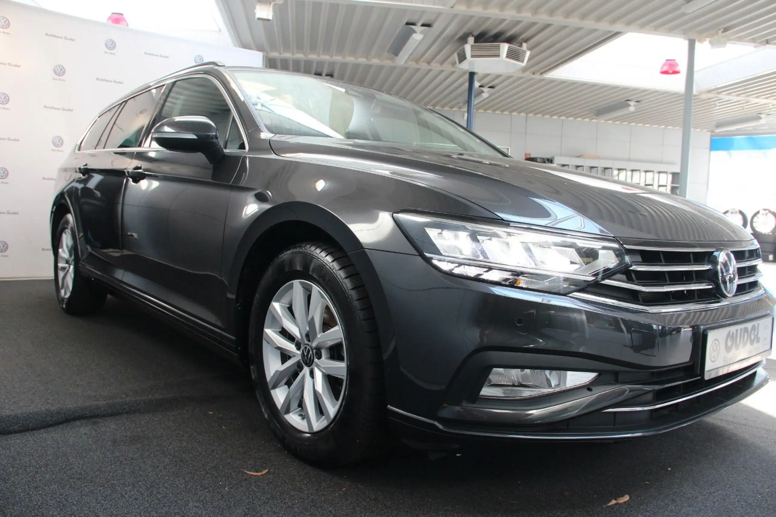 Volkswagen - Passat Variant