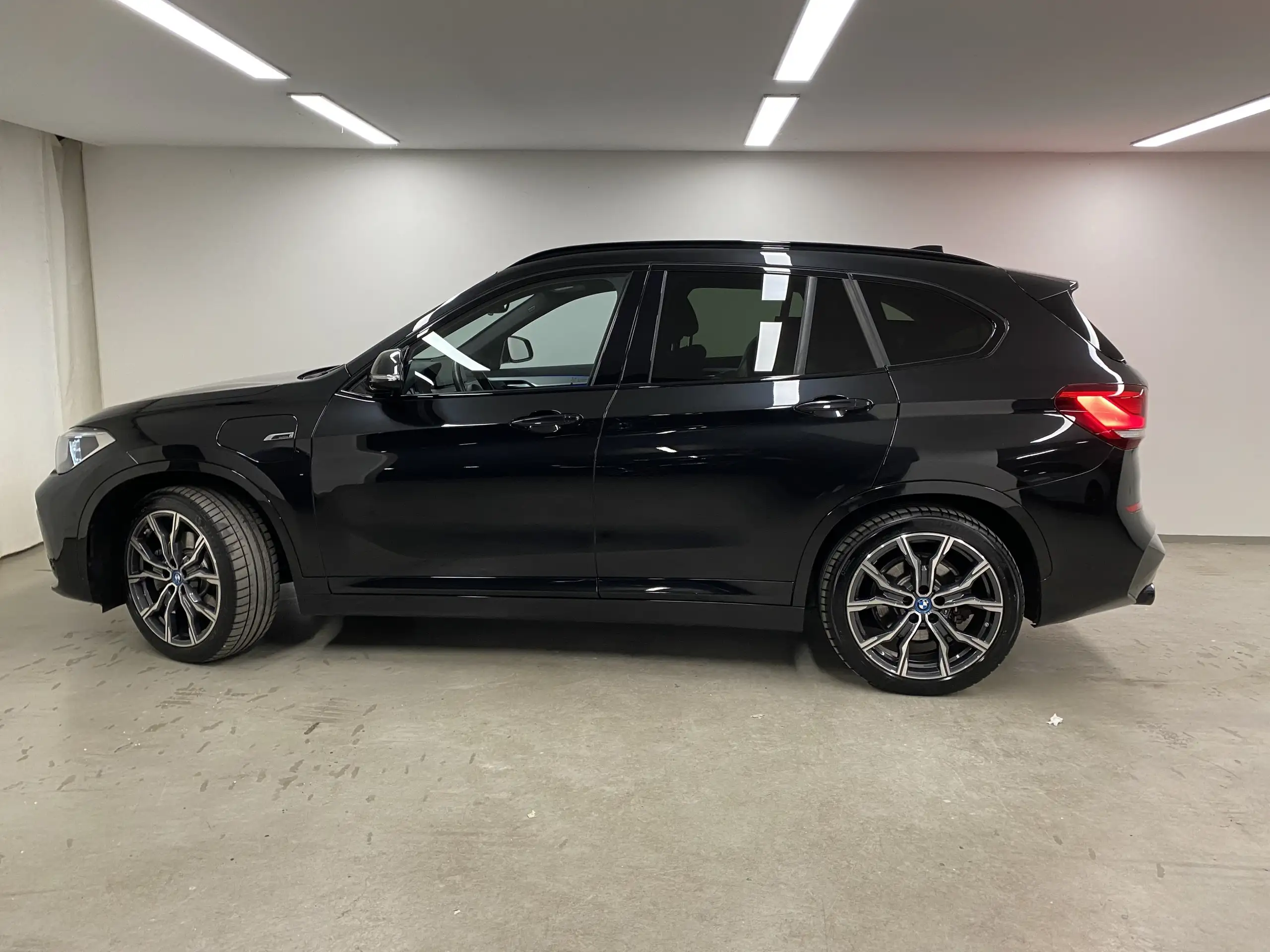 BMW - X1