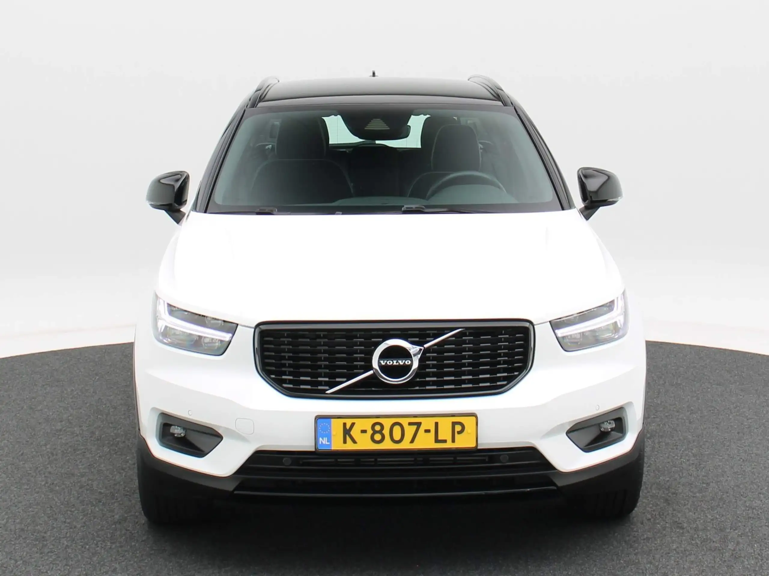 Volvo - XC40