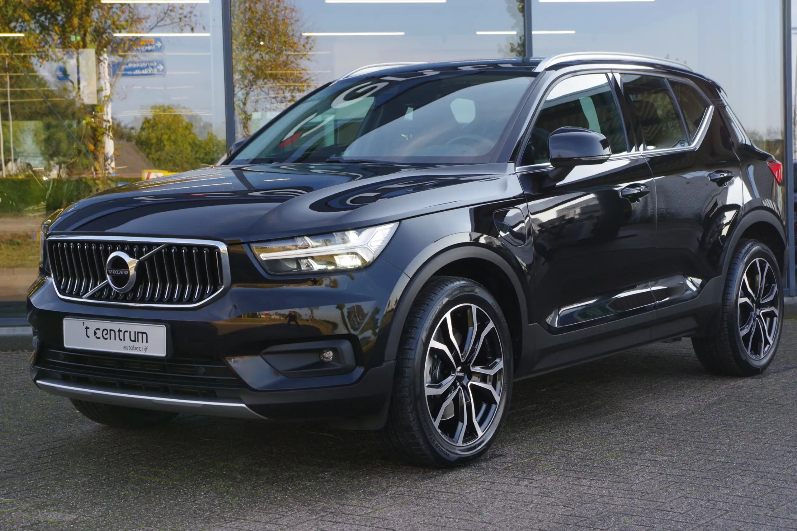 Volvo - XC40