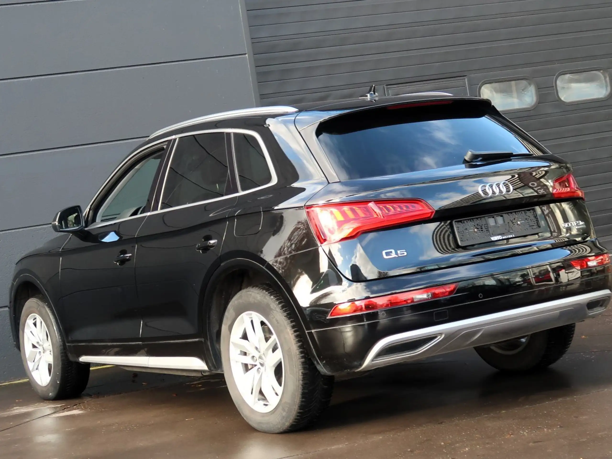 Audi - Q5