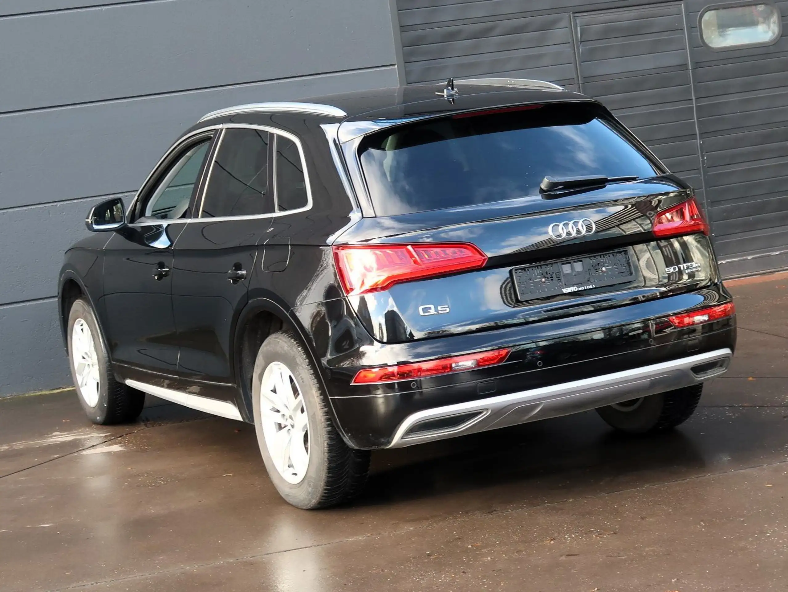 Audi - Q5