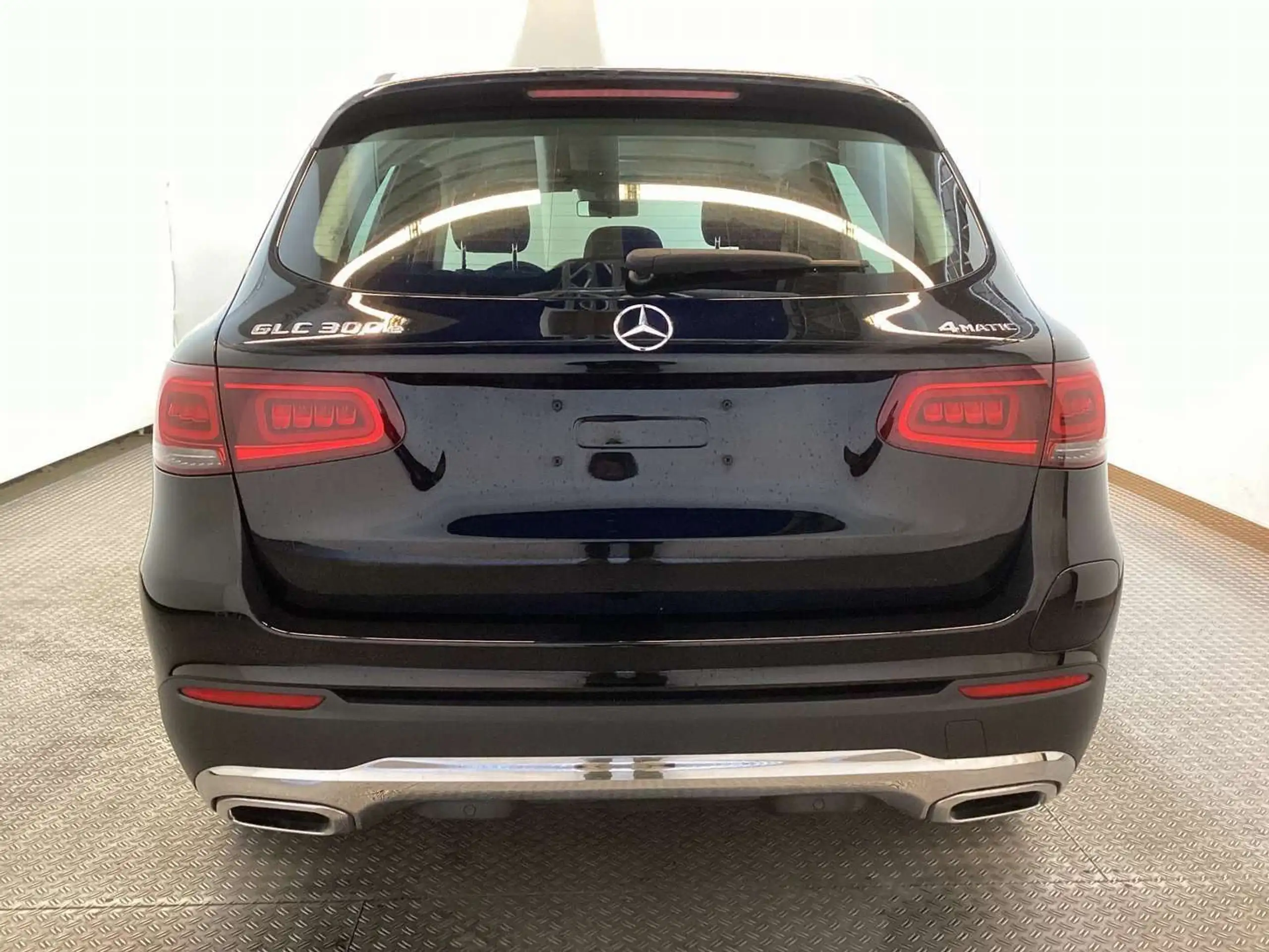 Mercedes-Benz - GLC 300