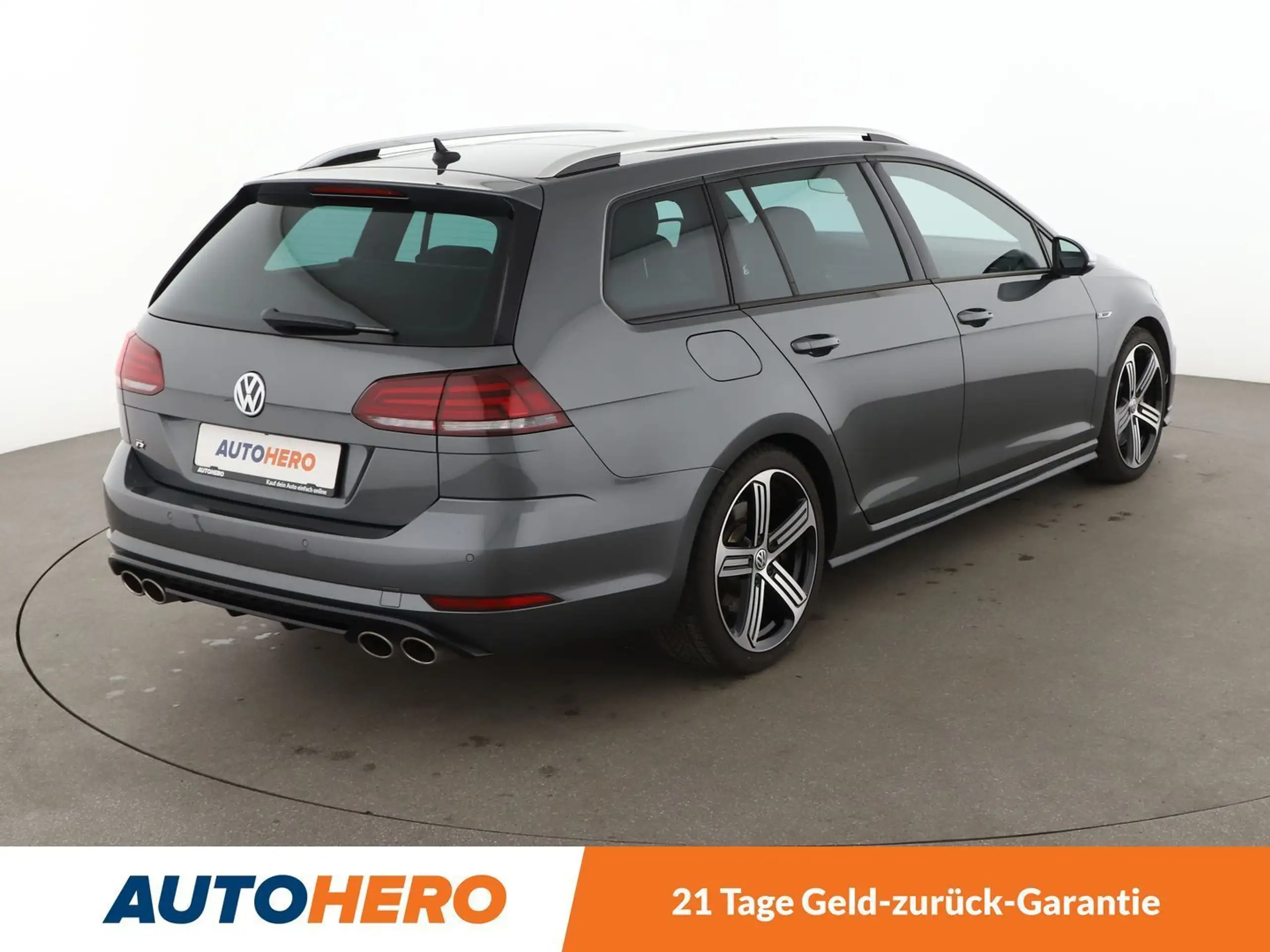 Volkswagen - Golf GTI