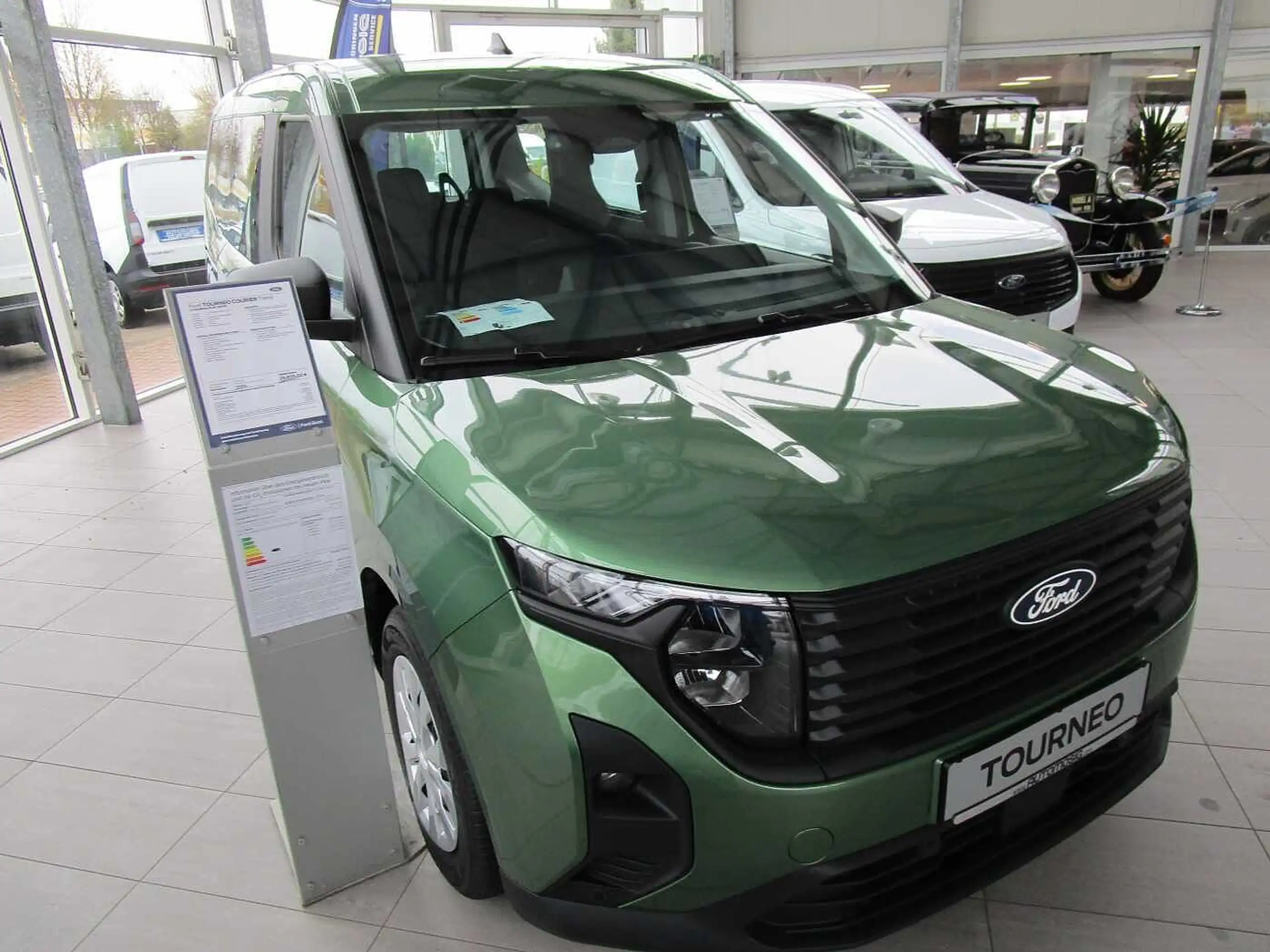 Ford - Tourneo Courier