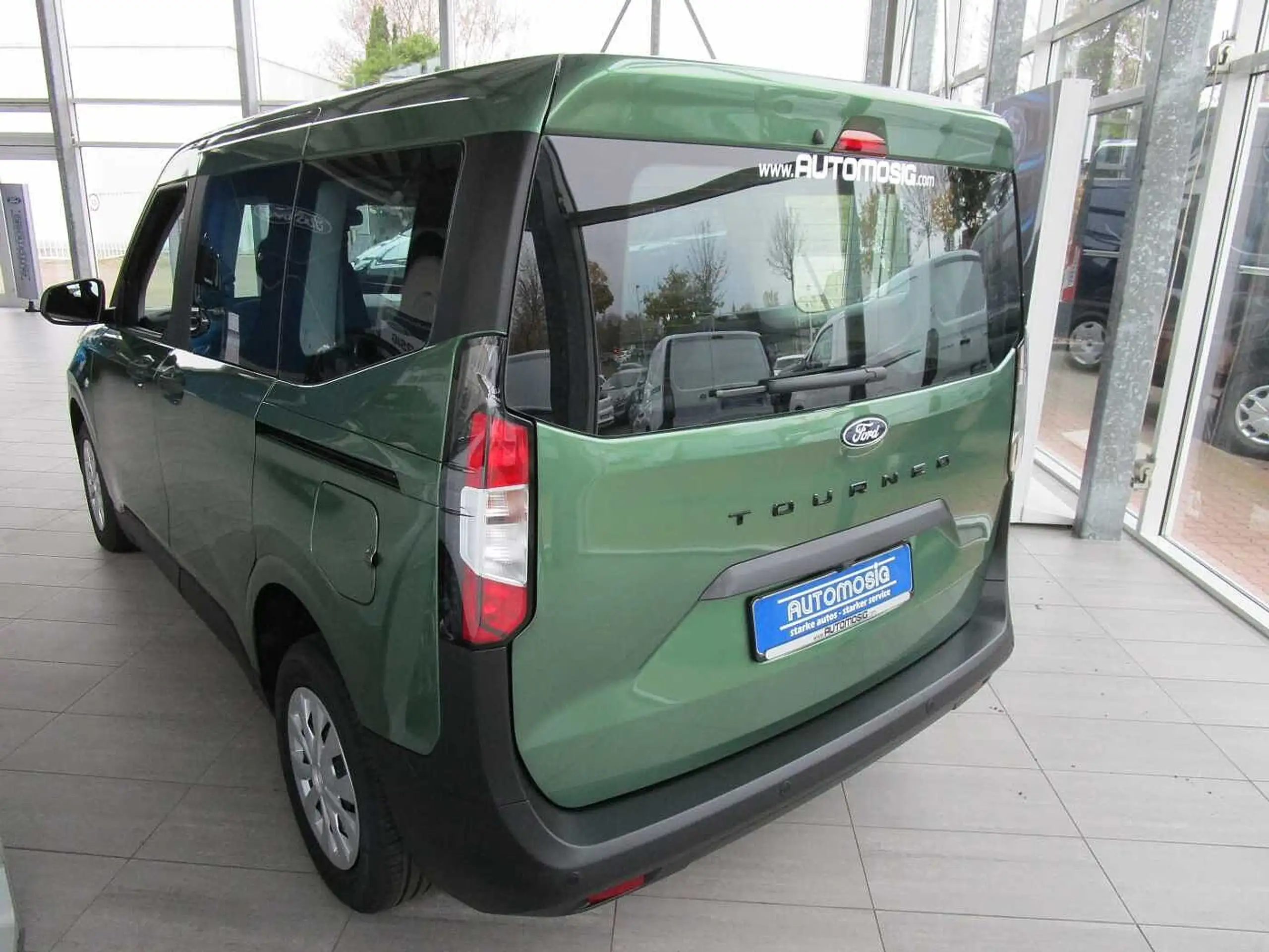 Ford - Tourneo Courier