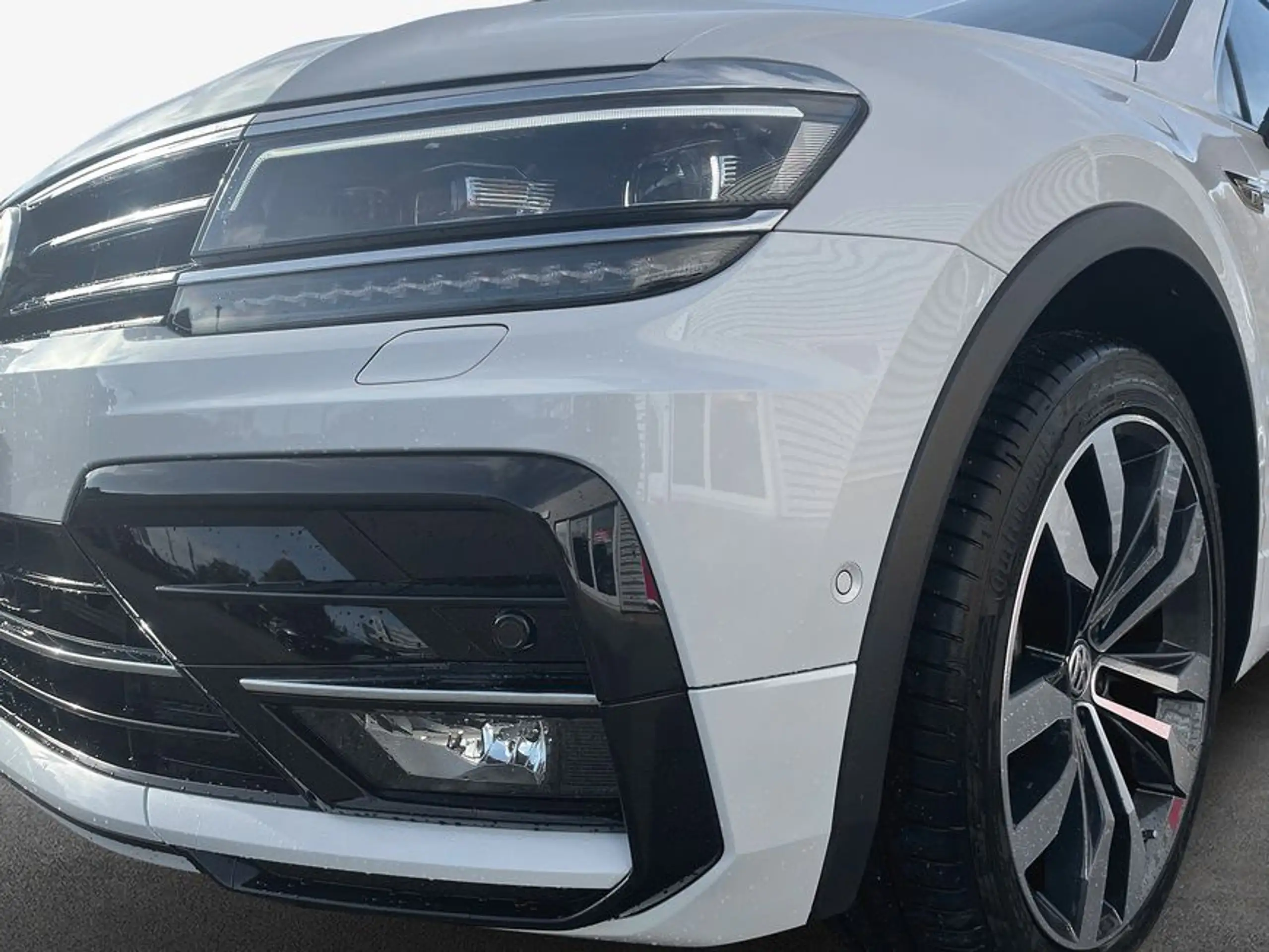 Volkswagen - Tiguan