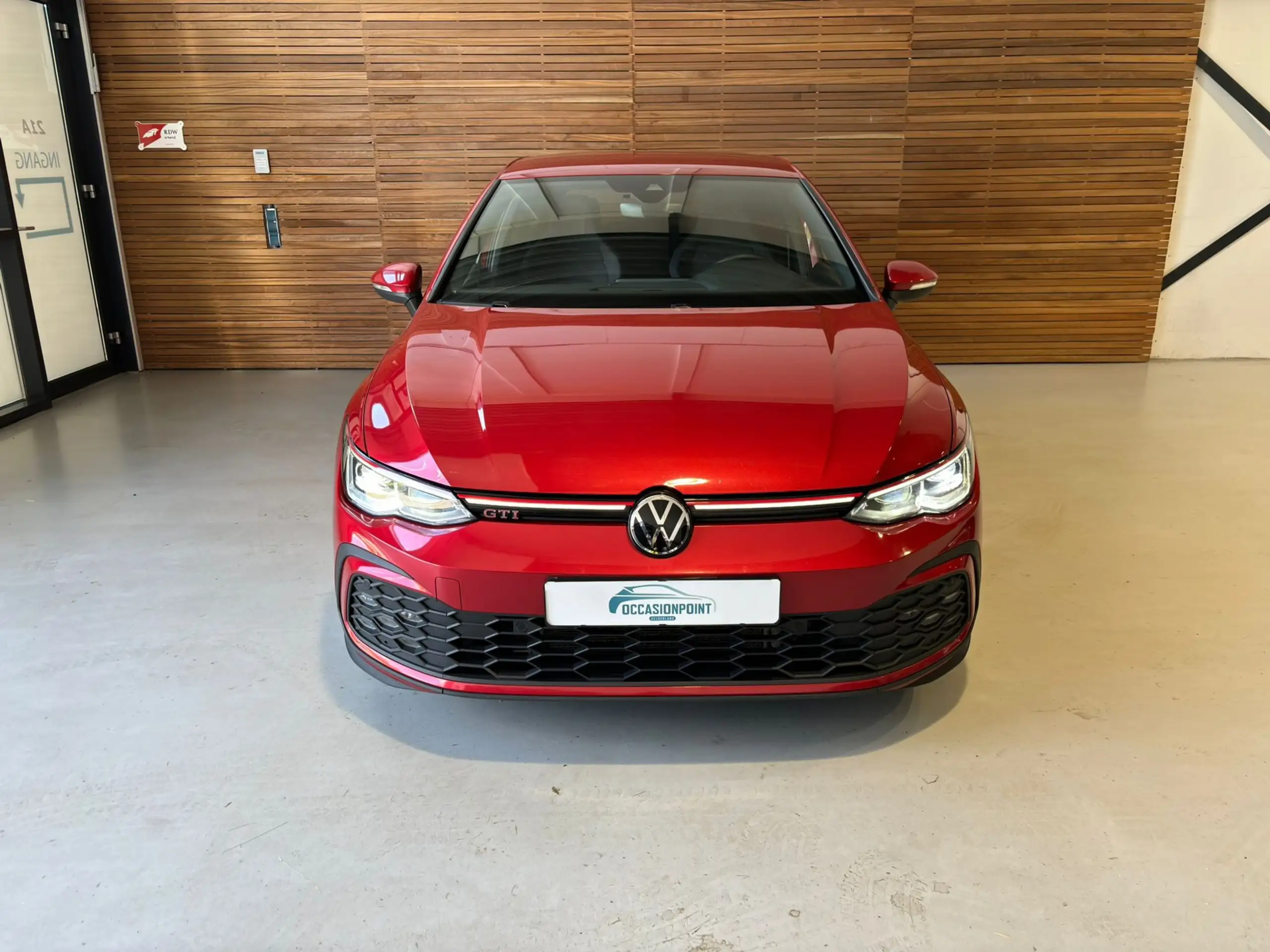 Volkswagen - Golf GTI