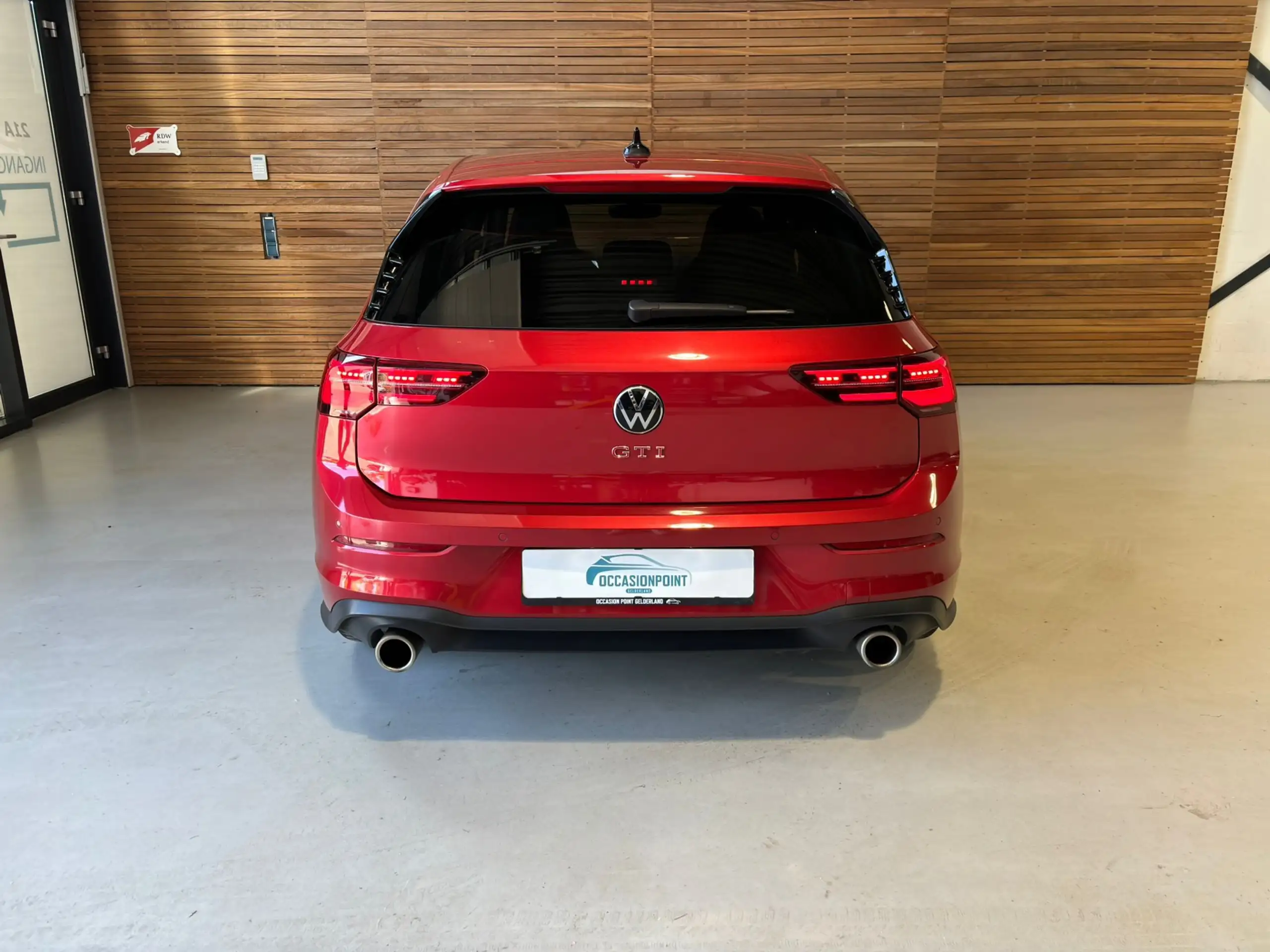 Volkswagen - Golf GTI