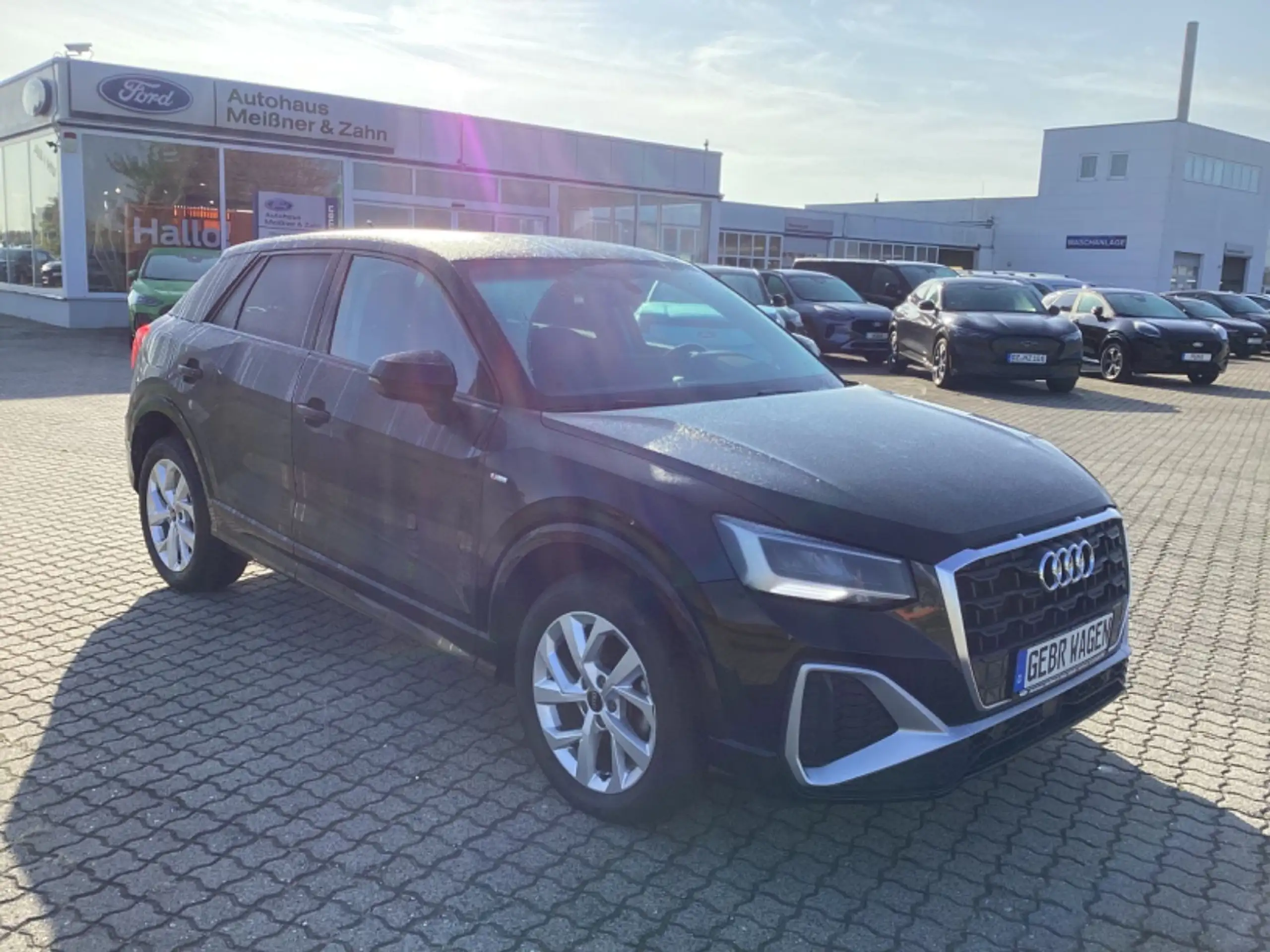 Audi - Q2