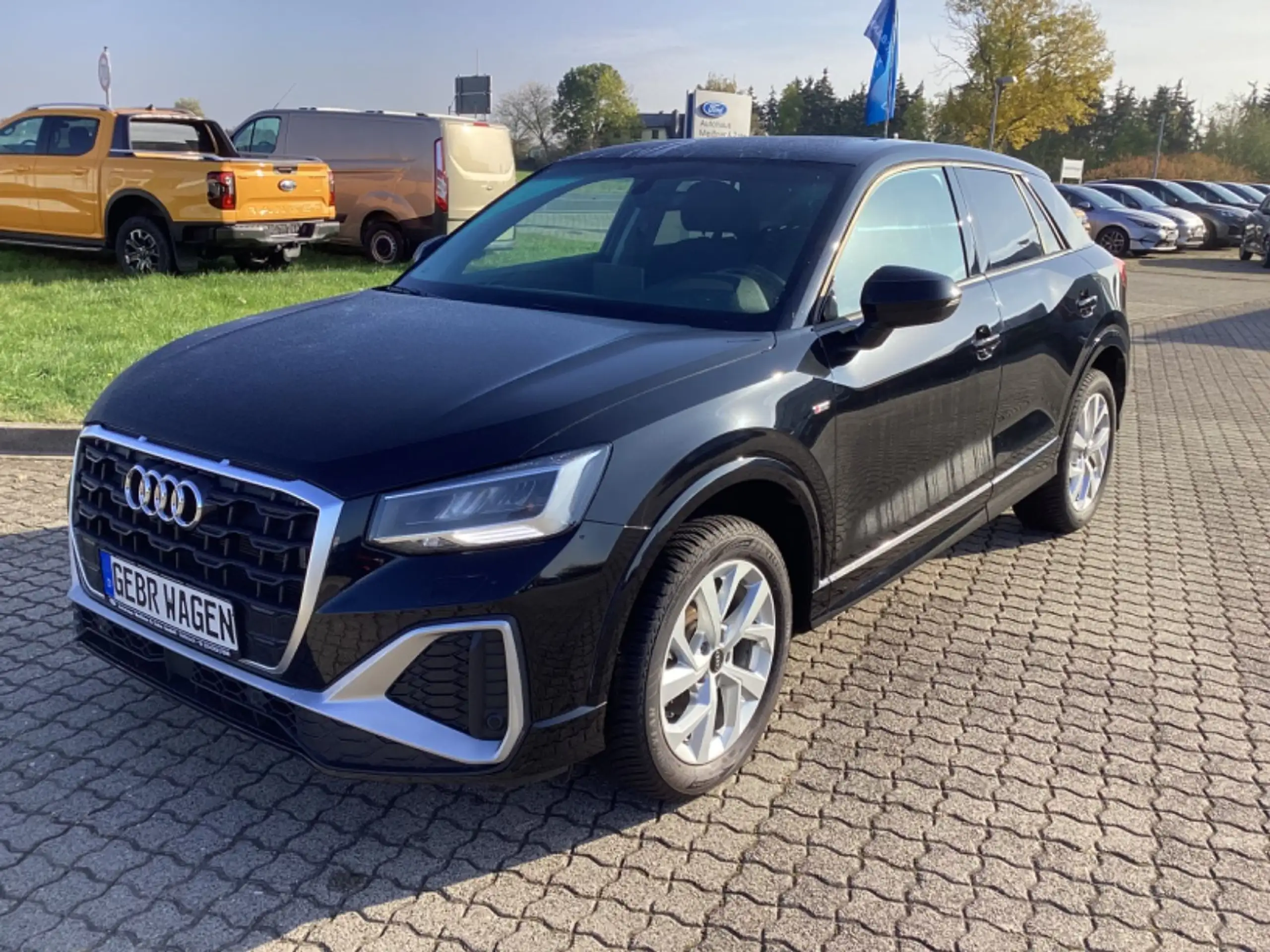 Audi - Q2