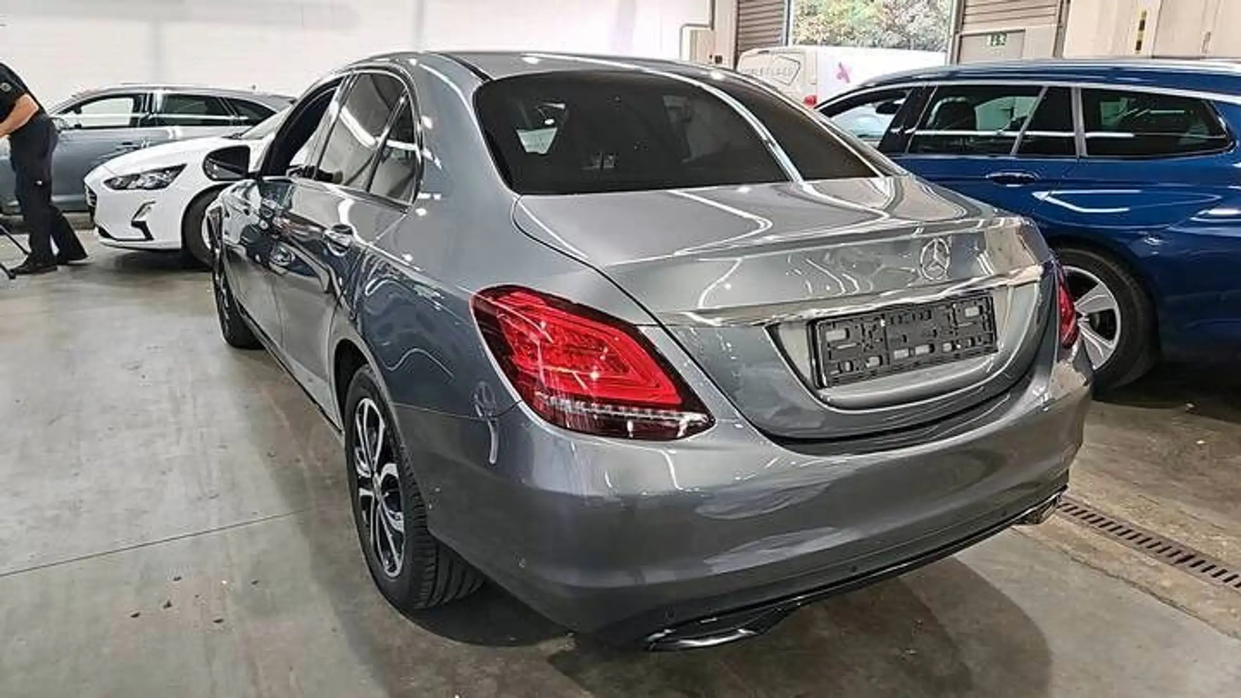 Mercedes-Benz - C 220