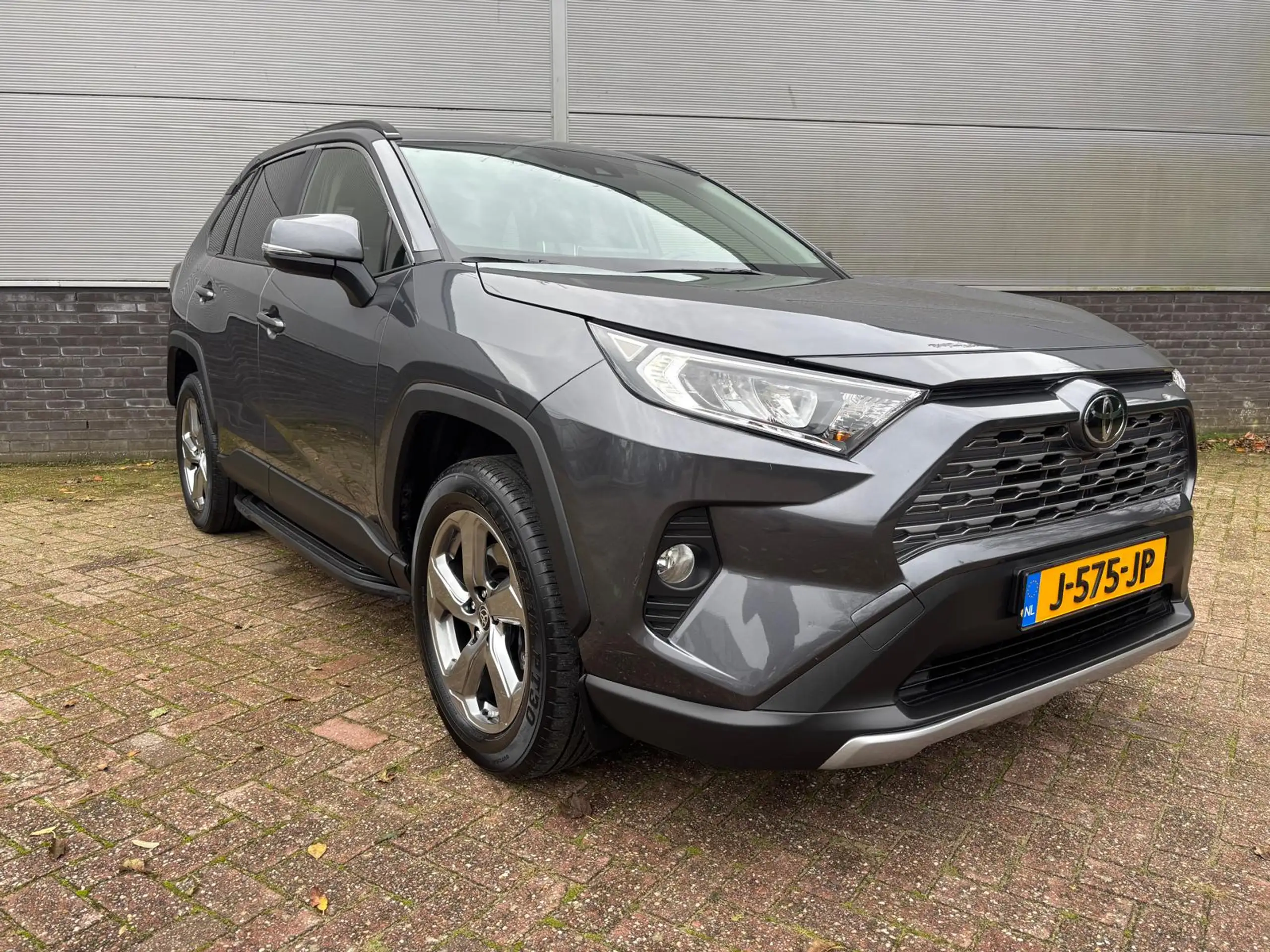 Toyota - RAV 4