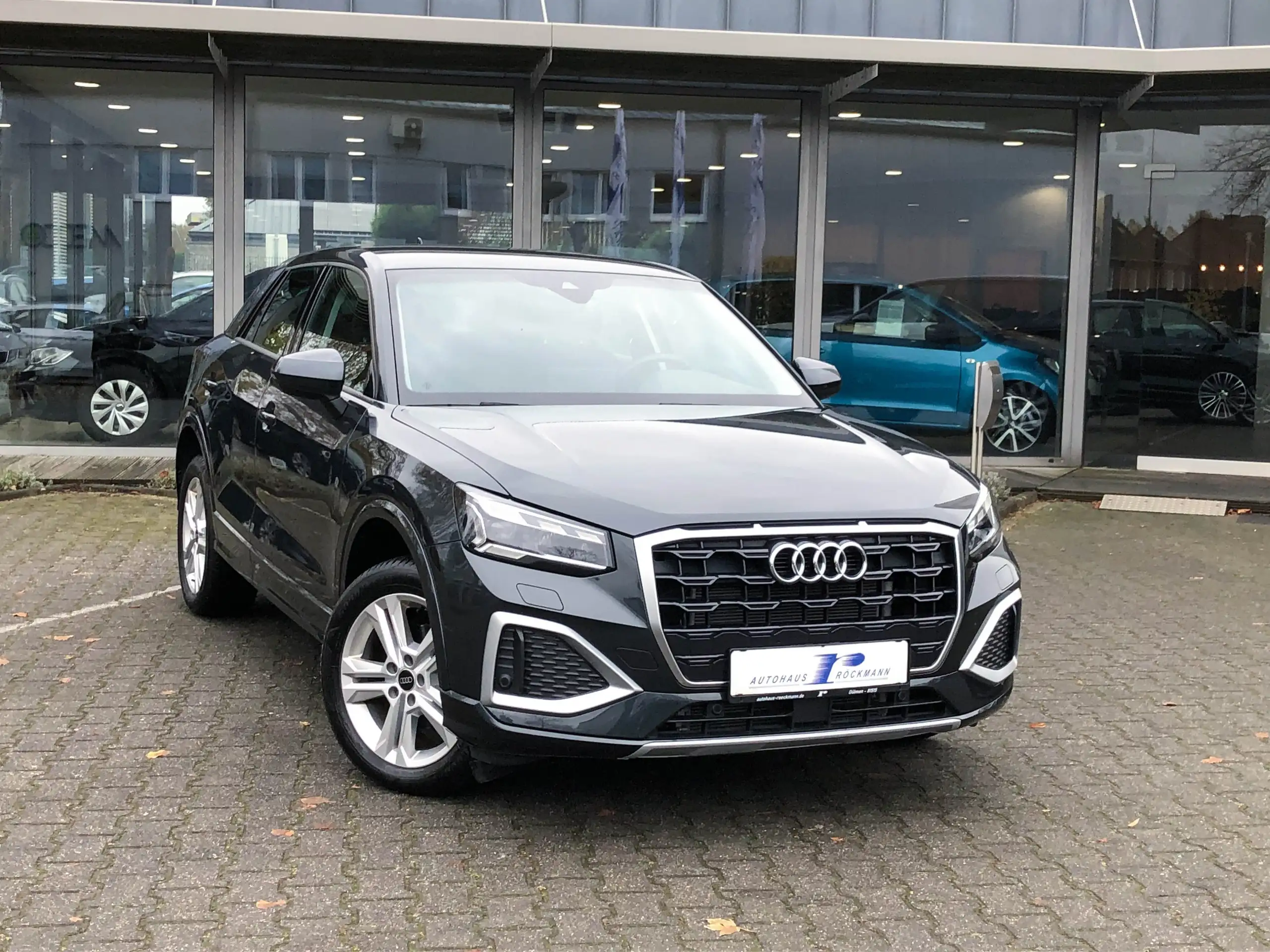 Audi - Q2