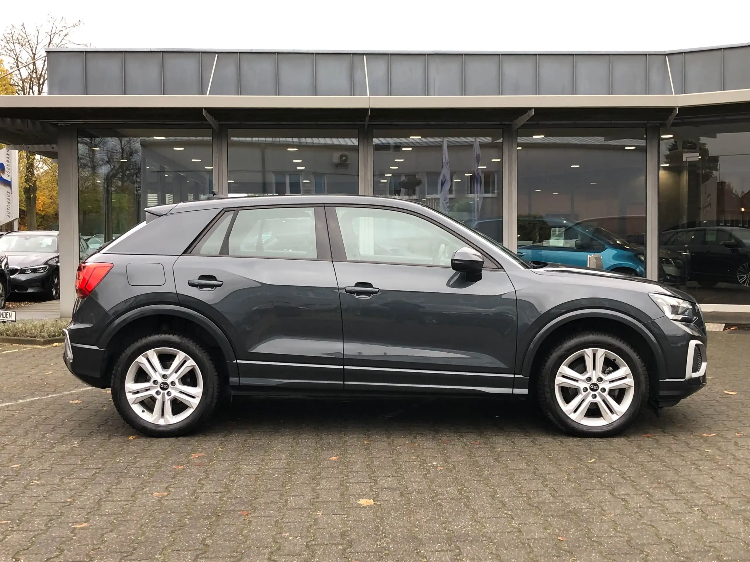 Audi - Q2