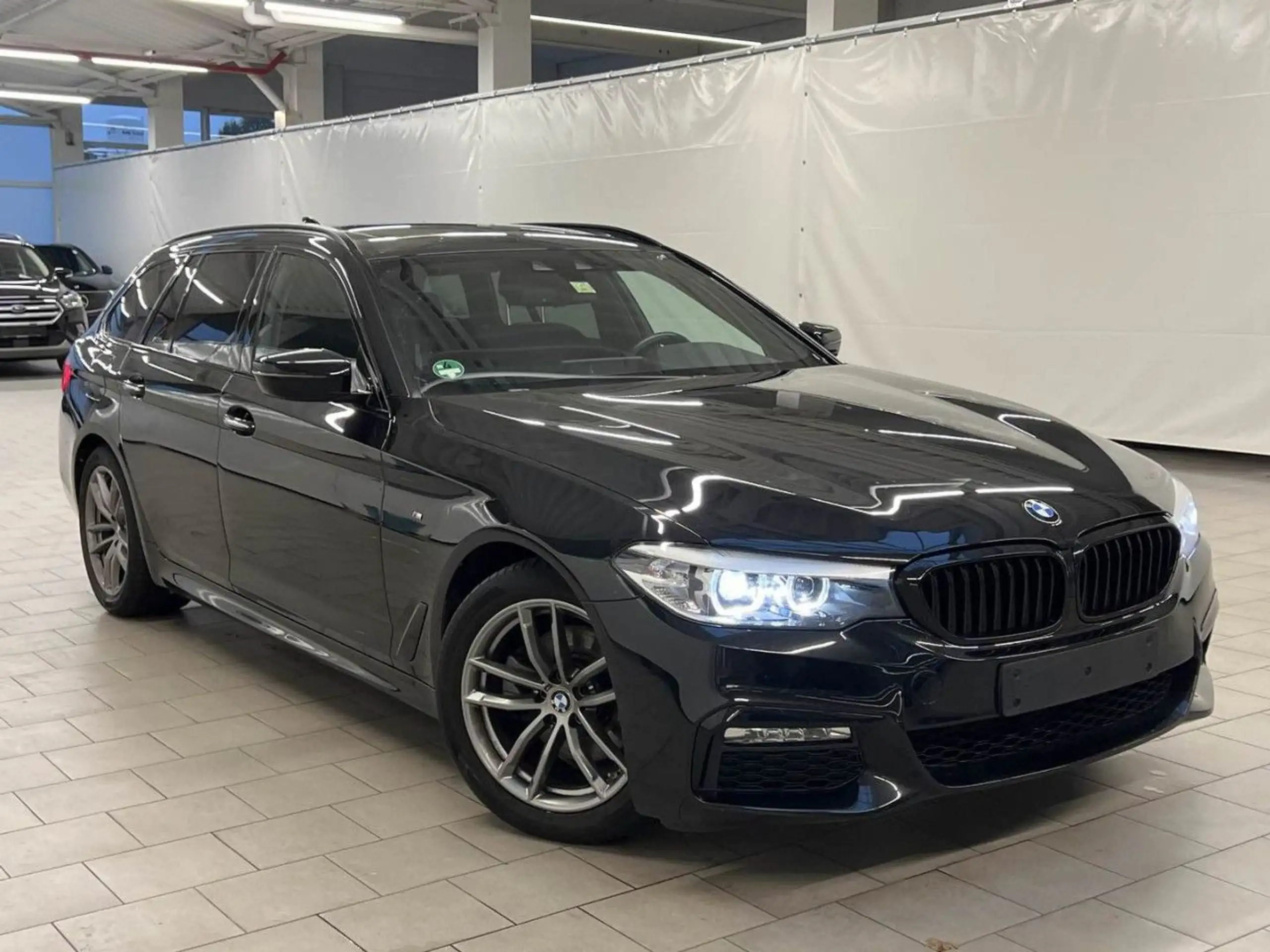 BMW - 520