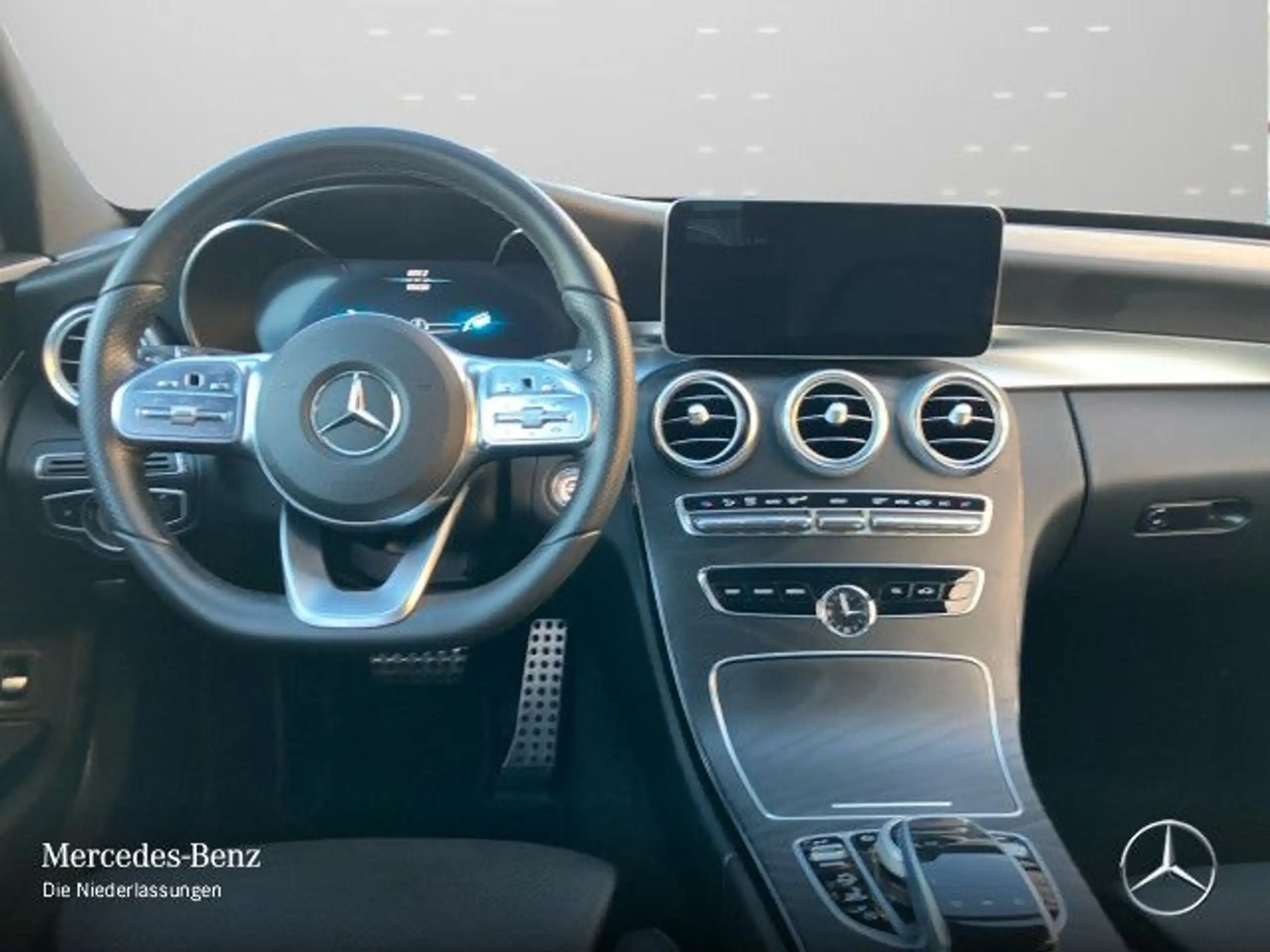 Mercedes-Benz - C 220