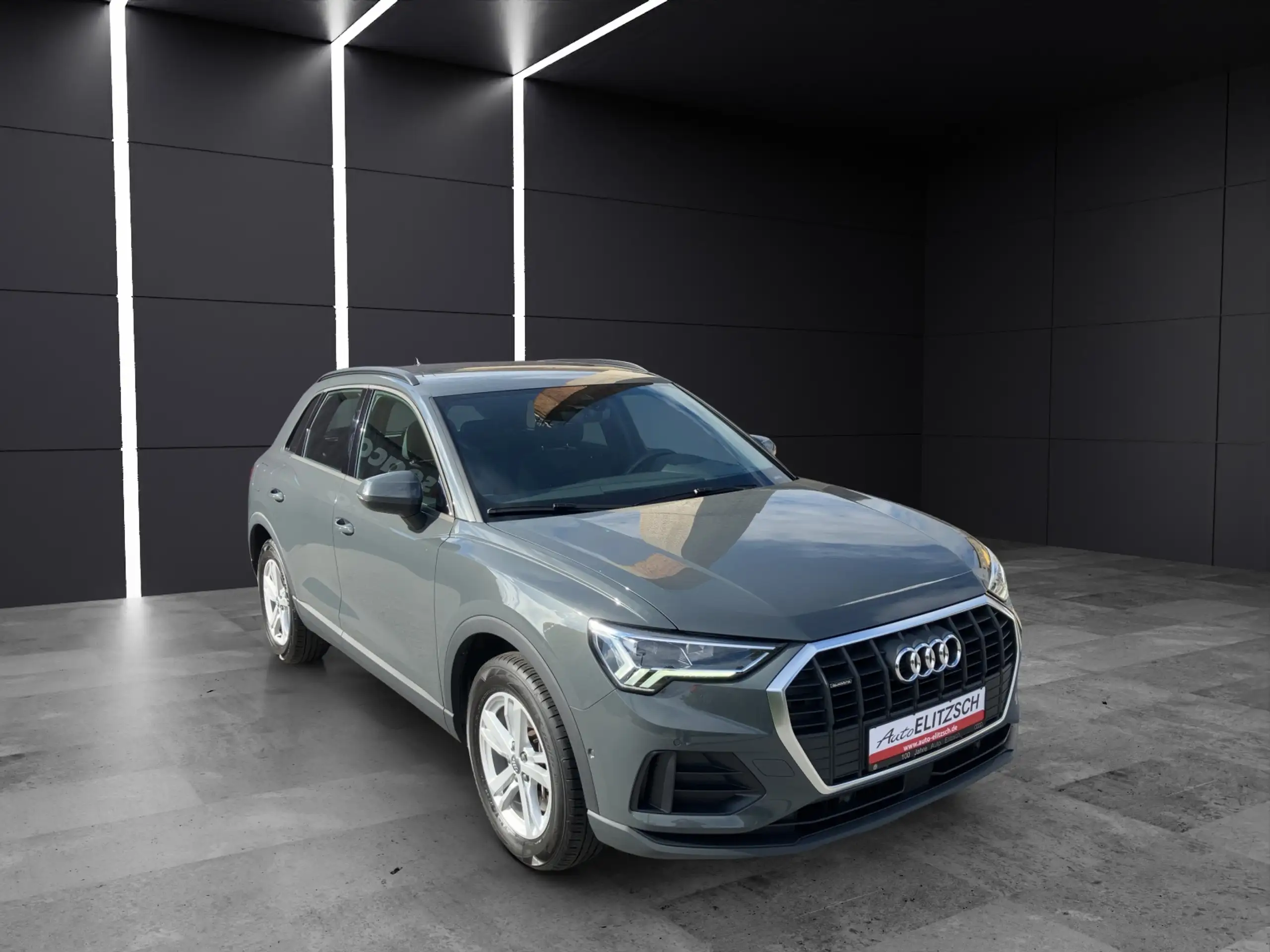 Audi - Q3