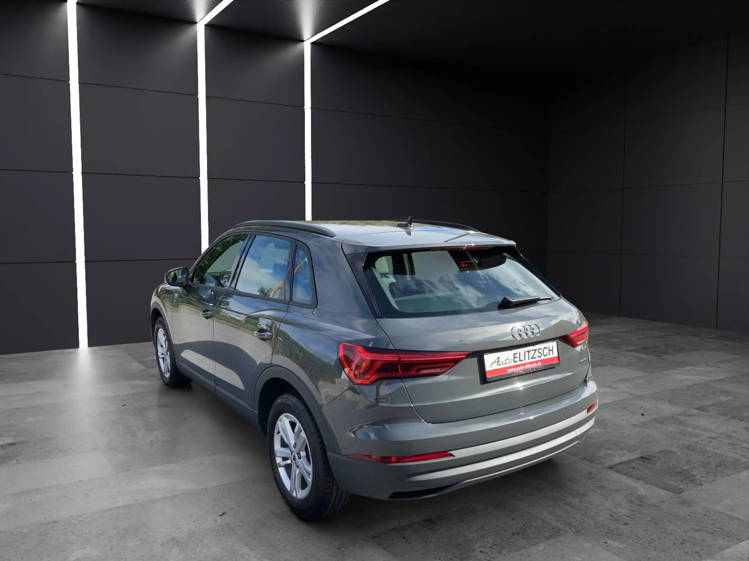 Audi - Q3