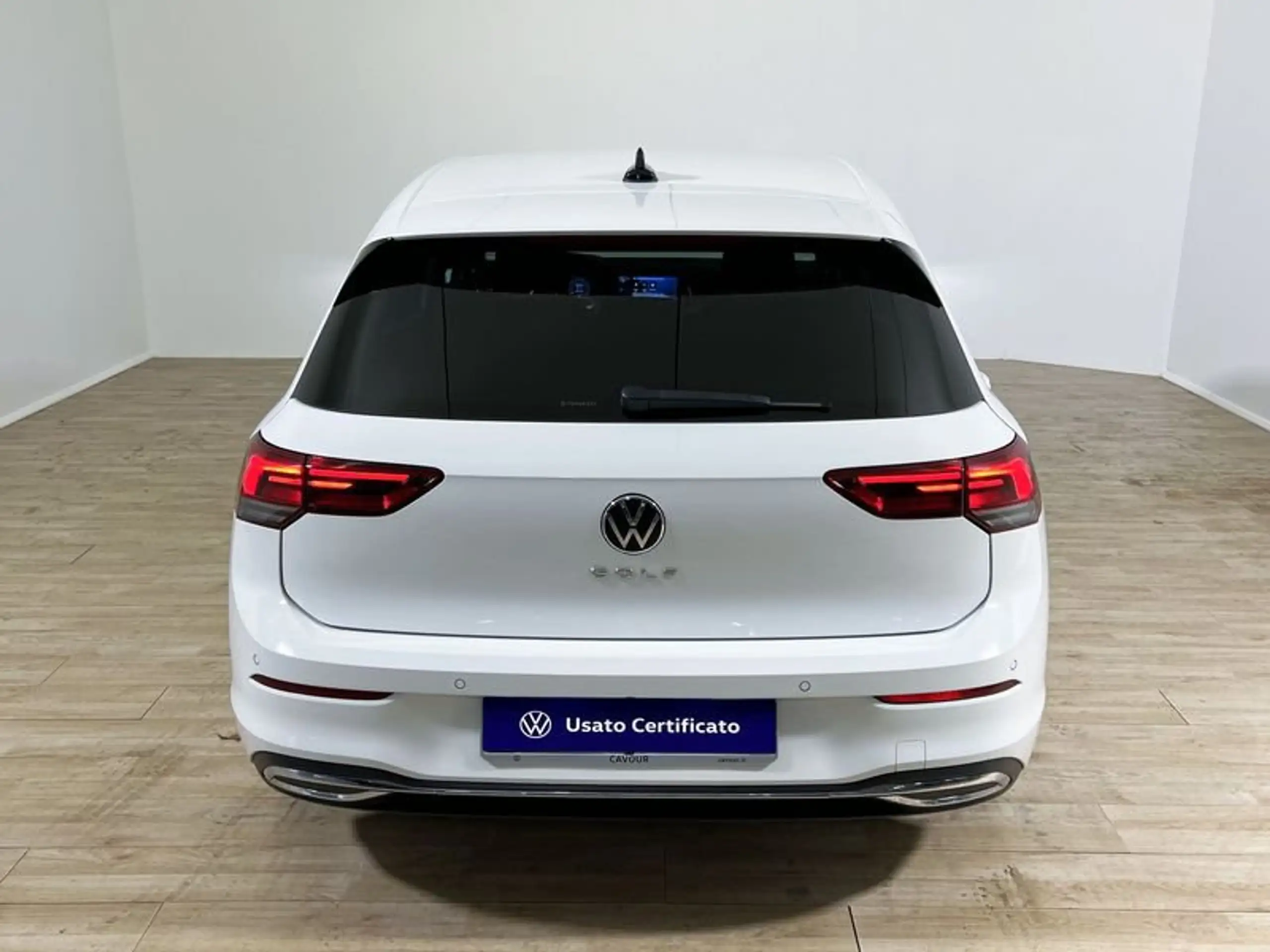 Volkswagen - Golf