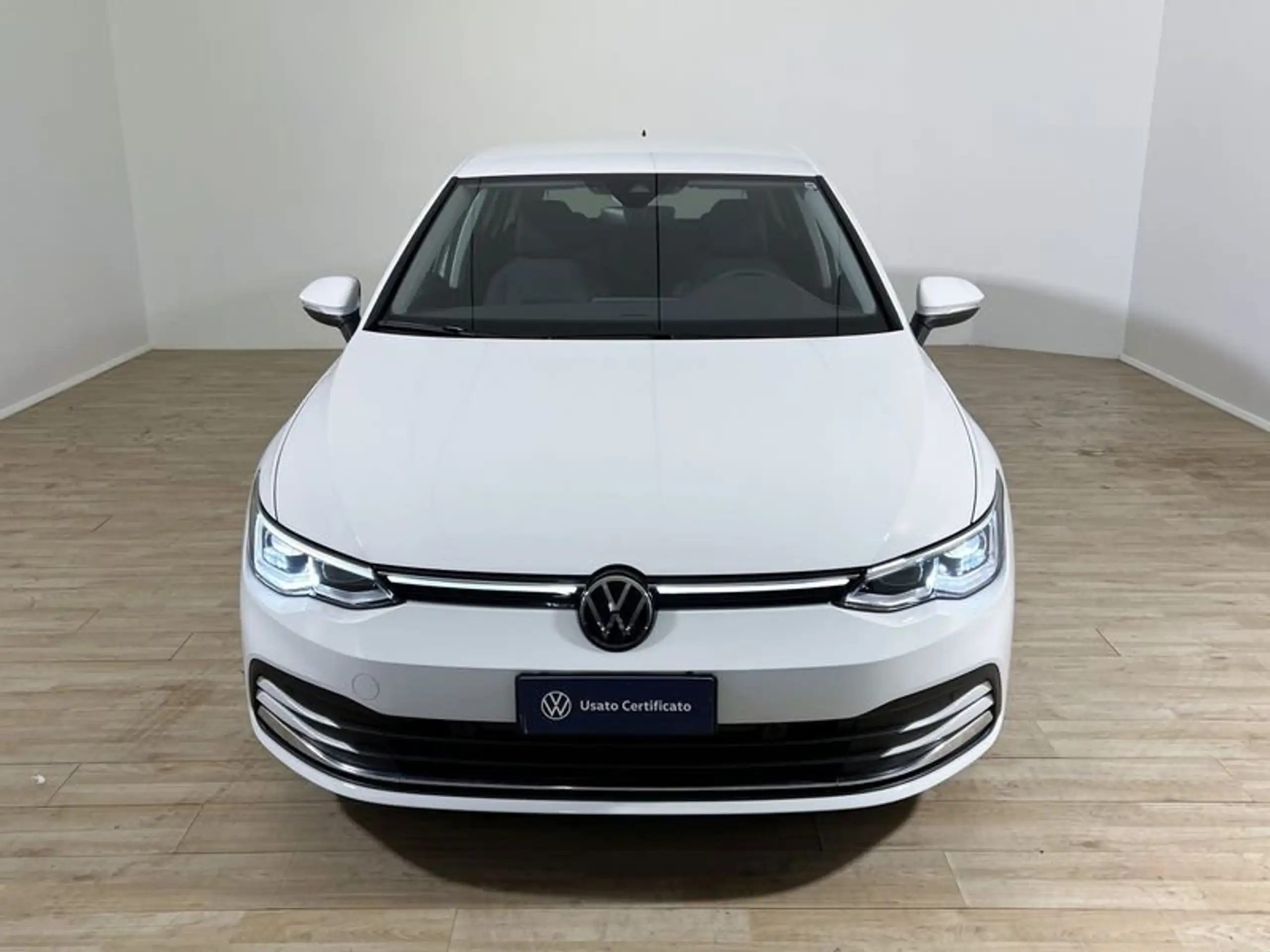 Volkswagen - Golf