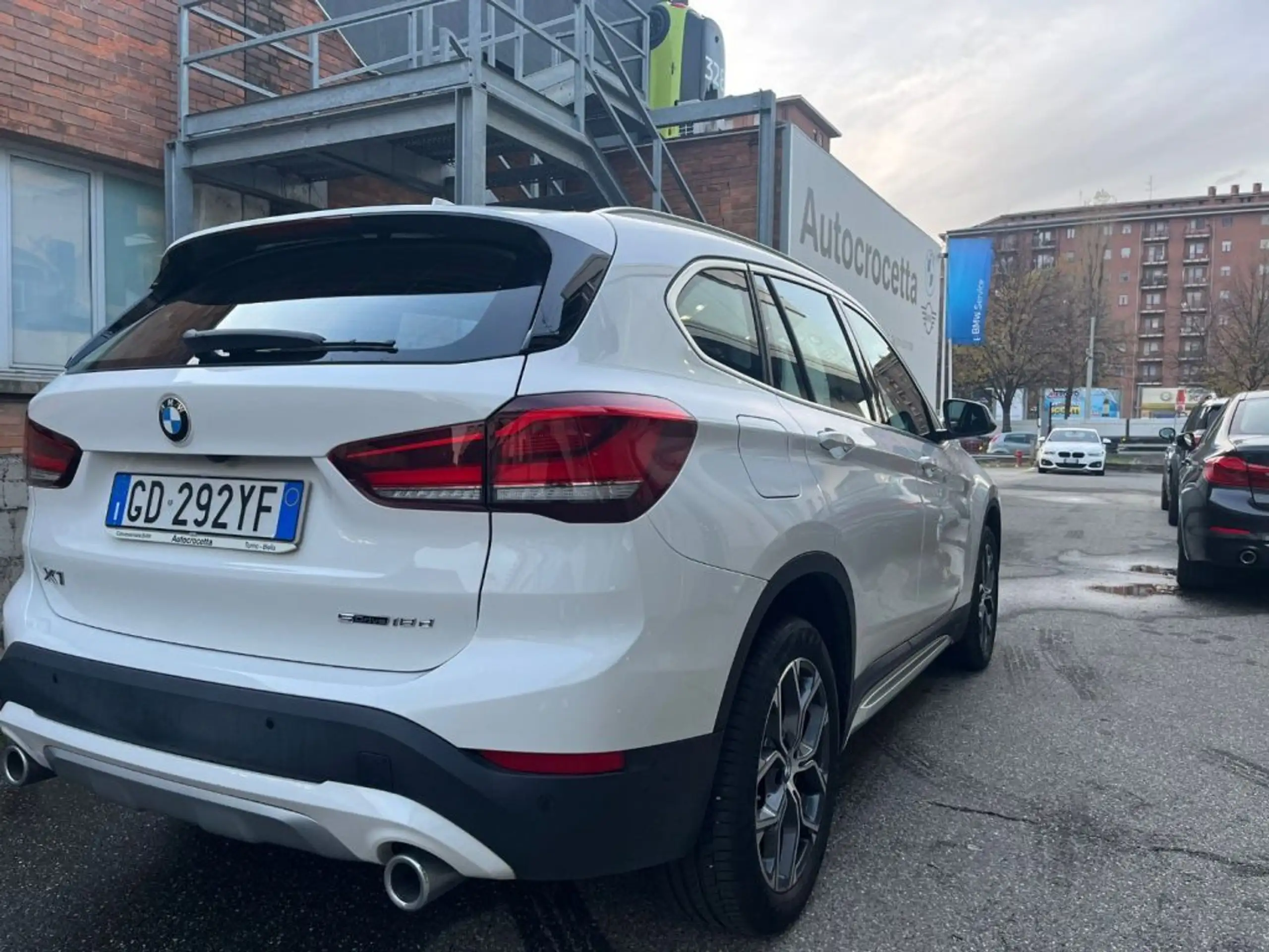 BMW - X1