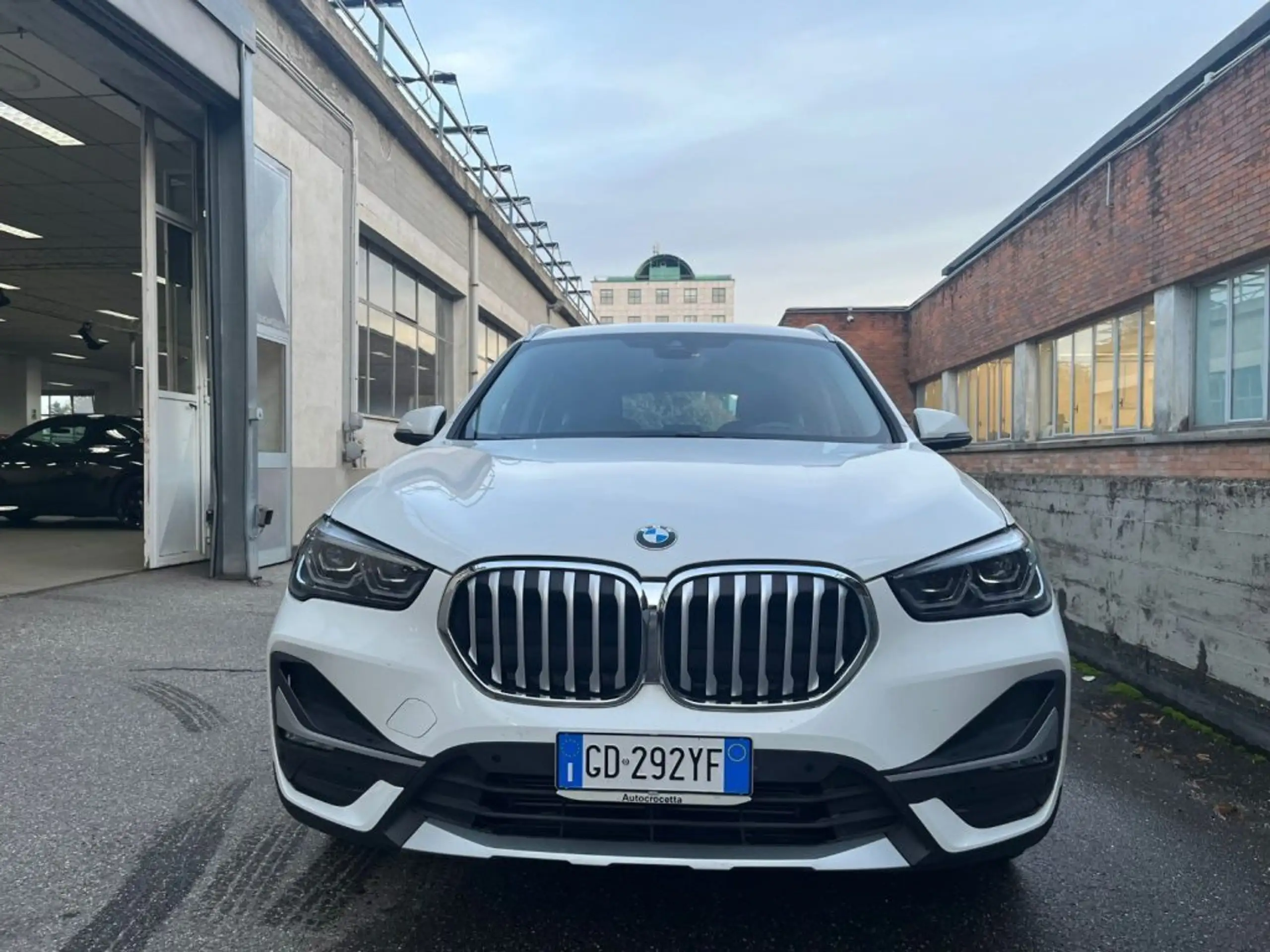 BMW - X1