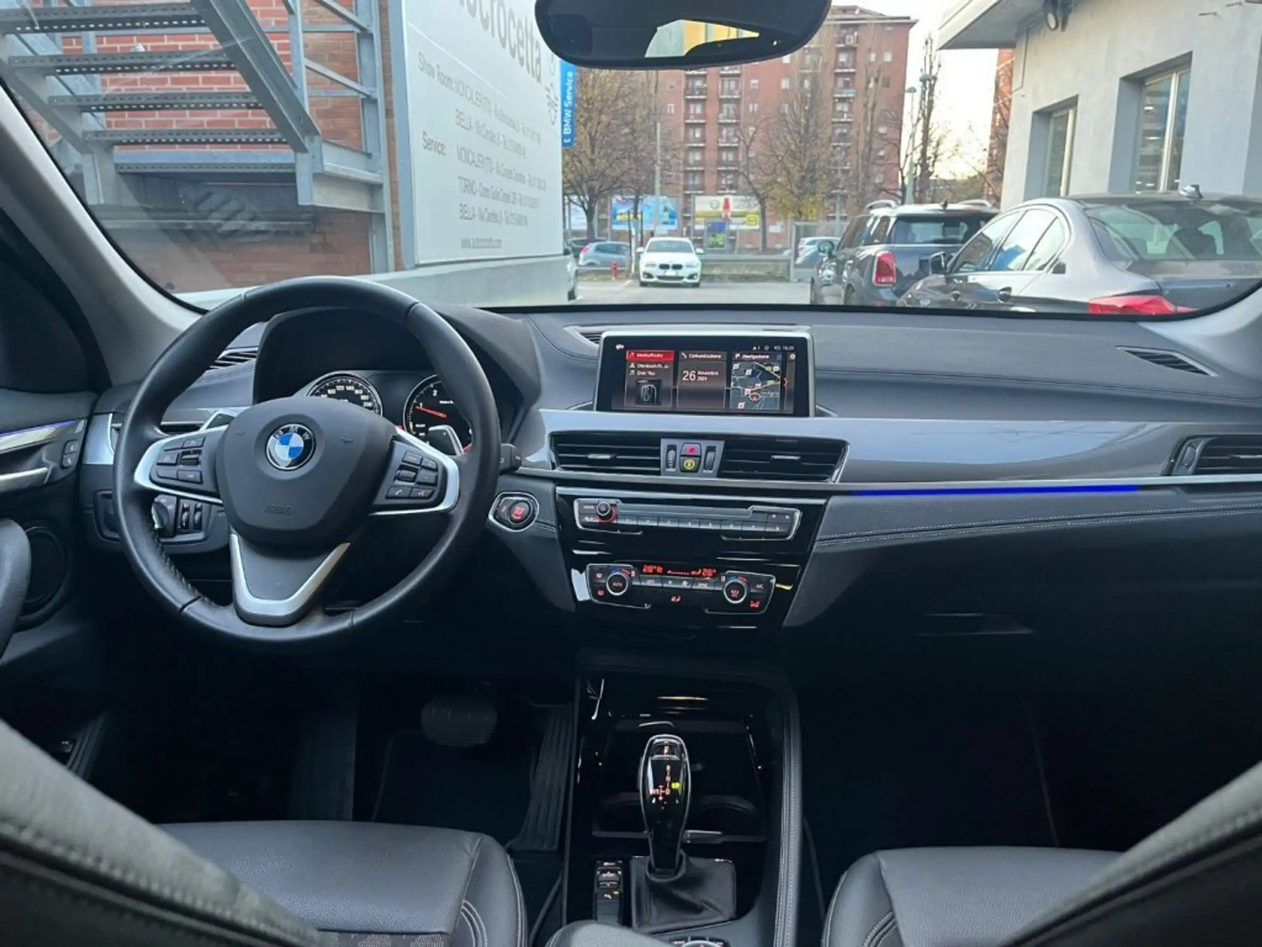 BMW - X1