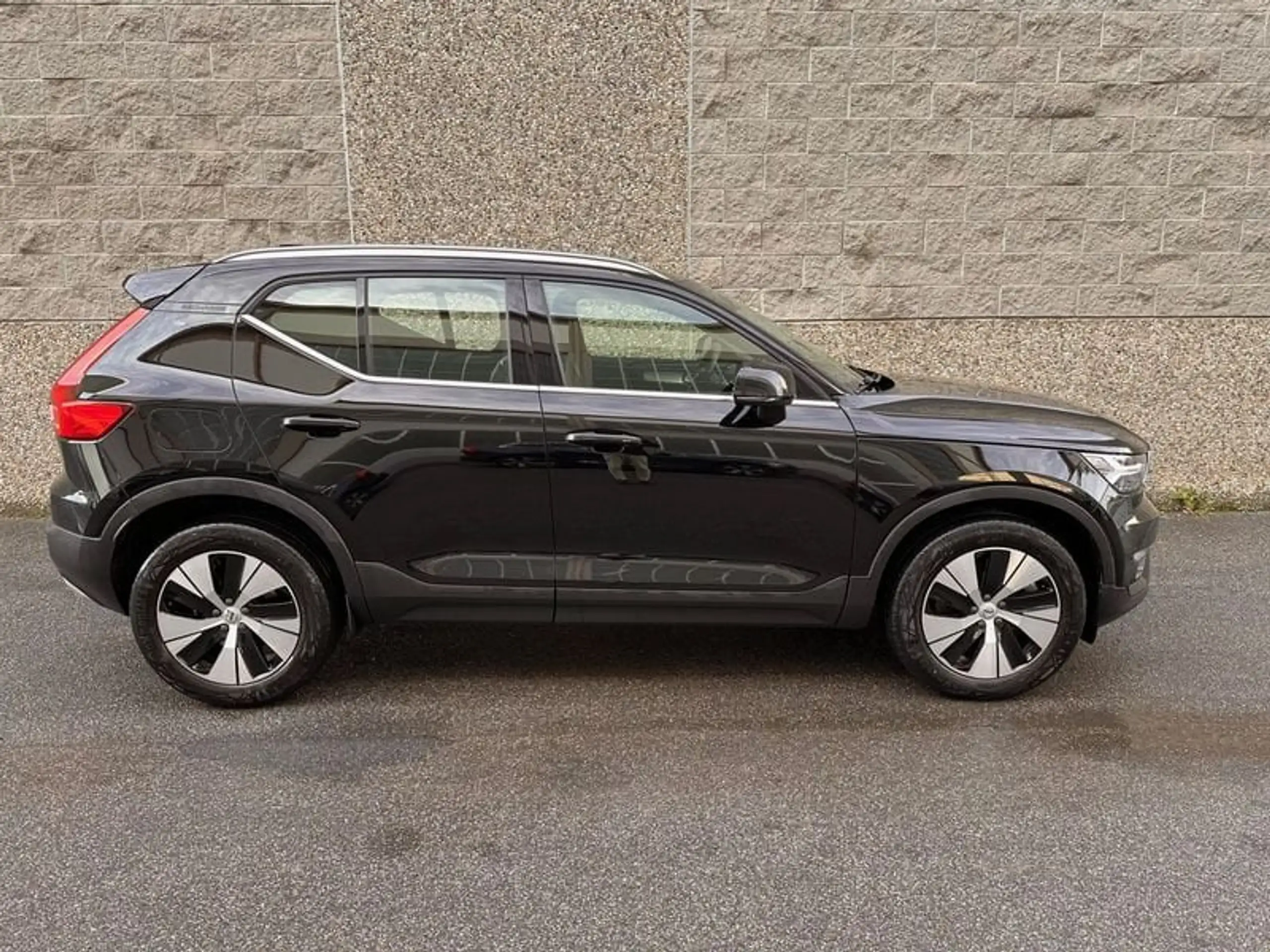 Volvo - XC40