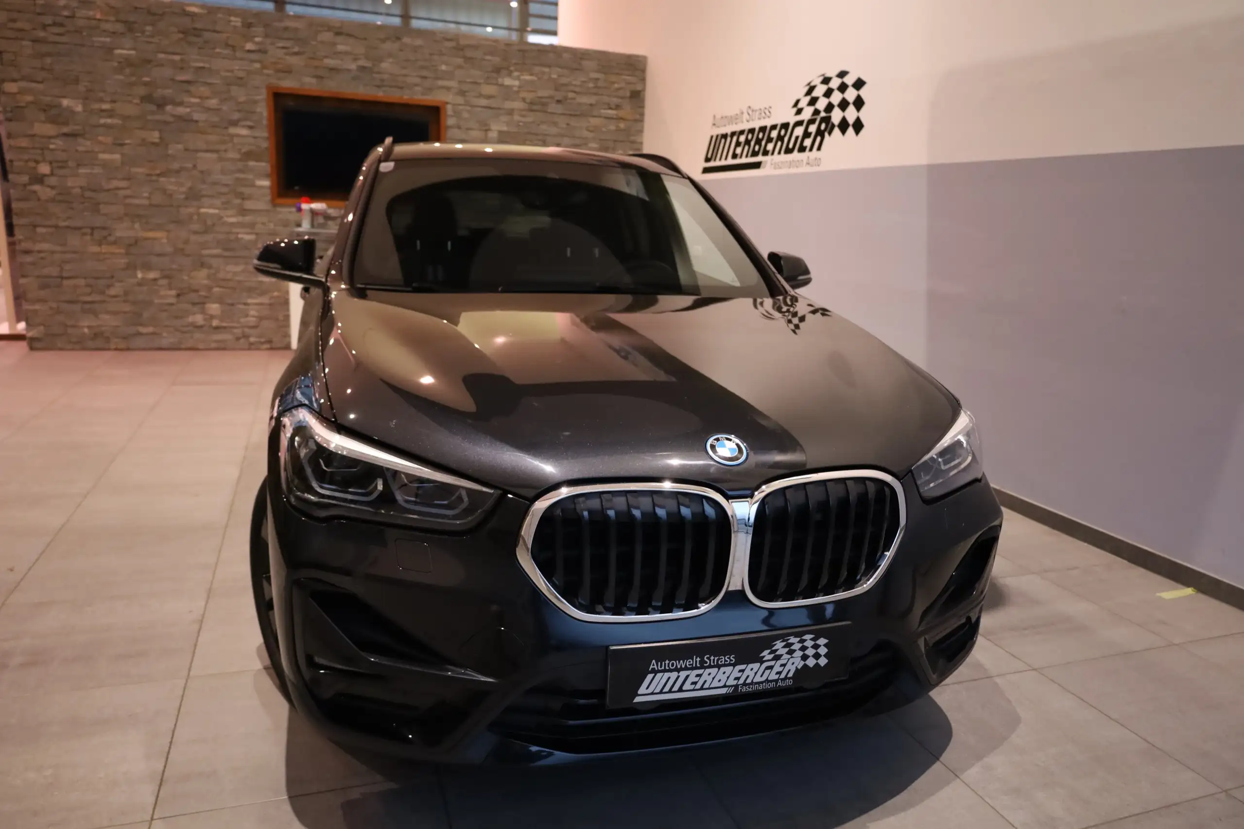 BMW - X1