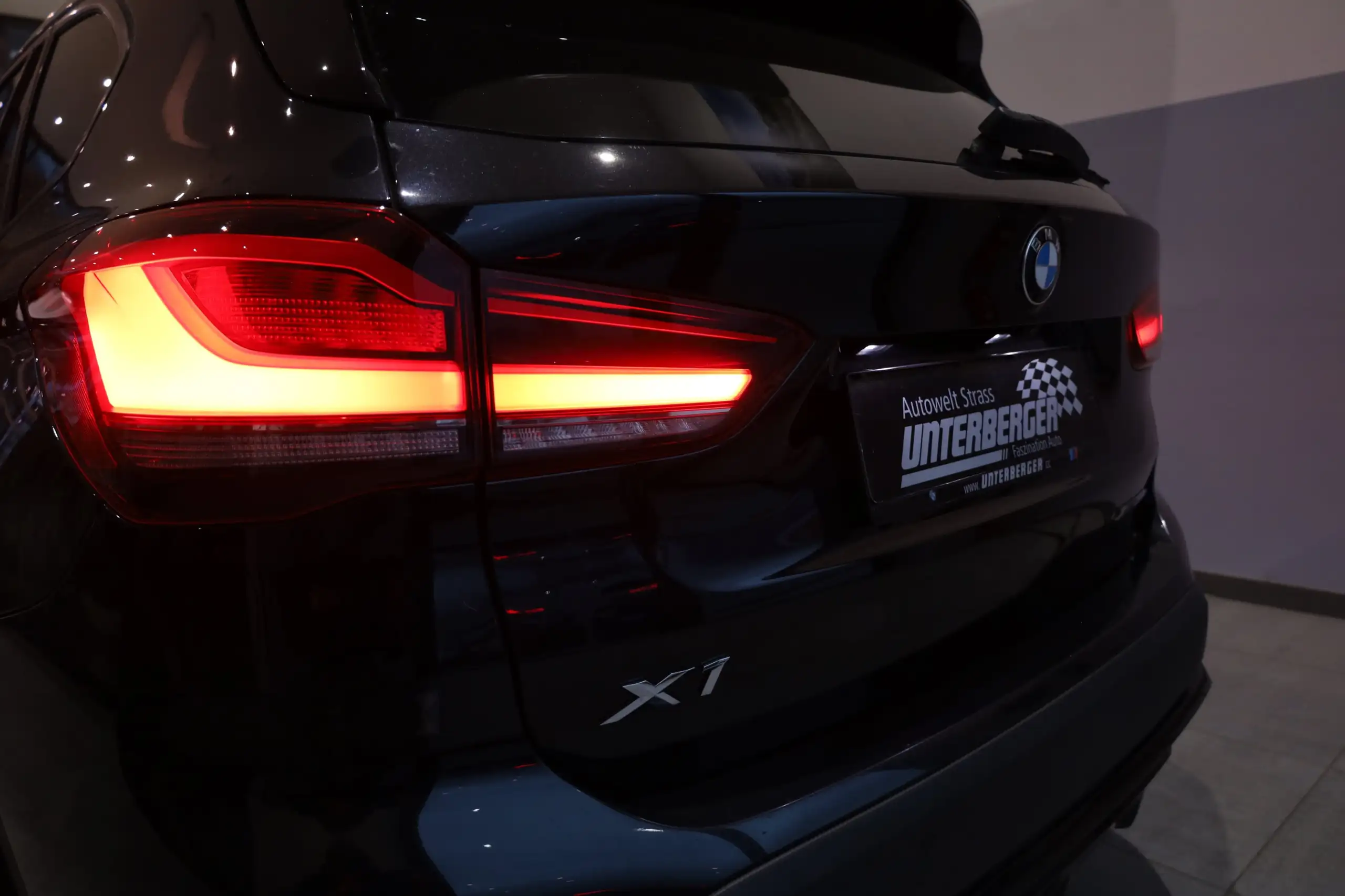 BMW - X1