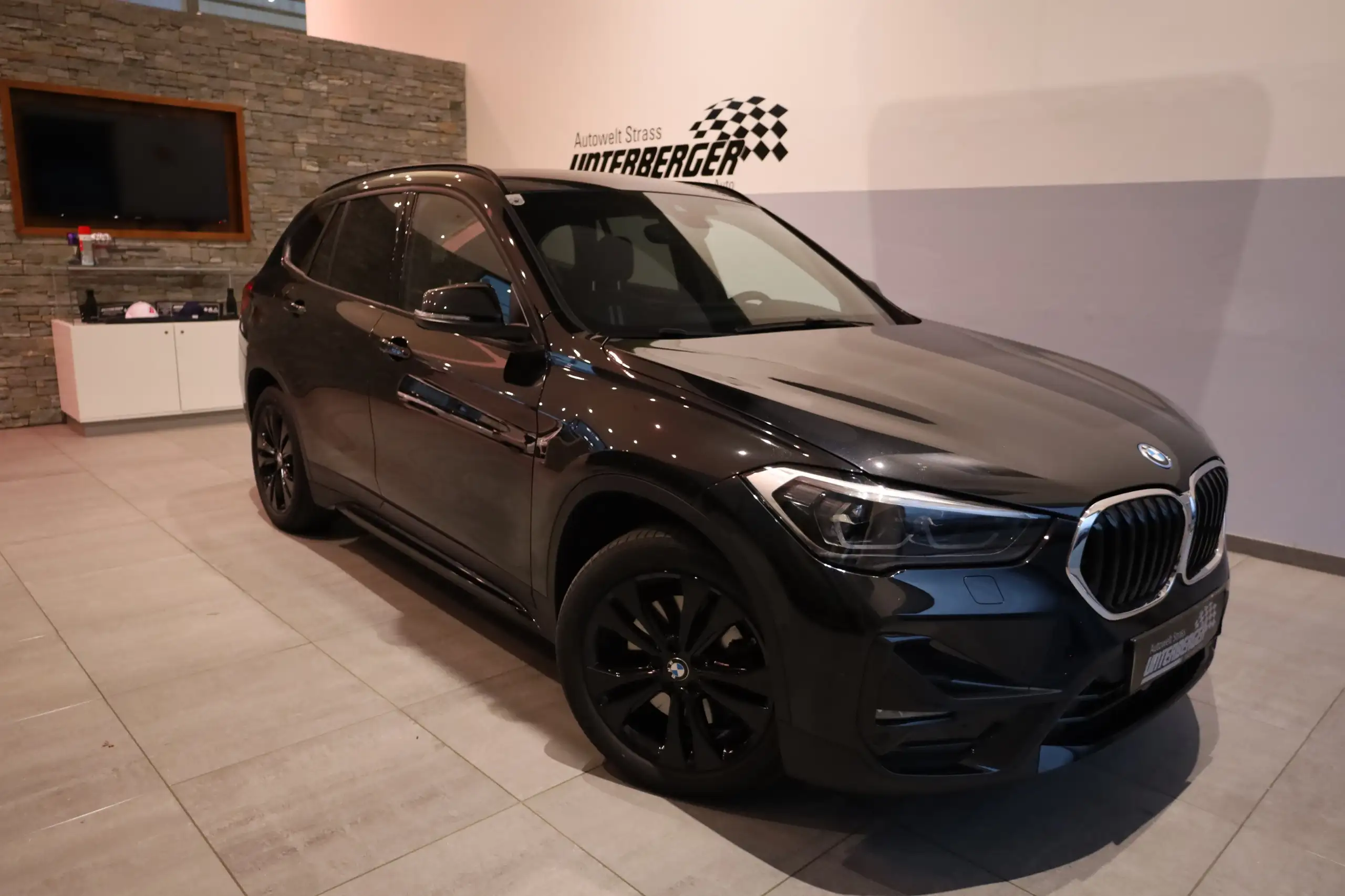 BMW - X1