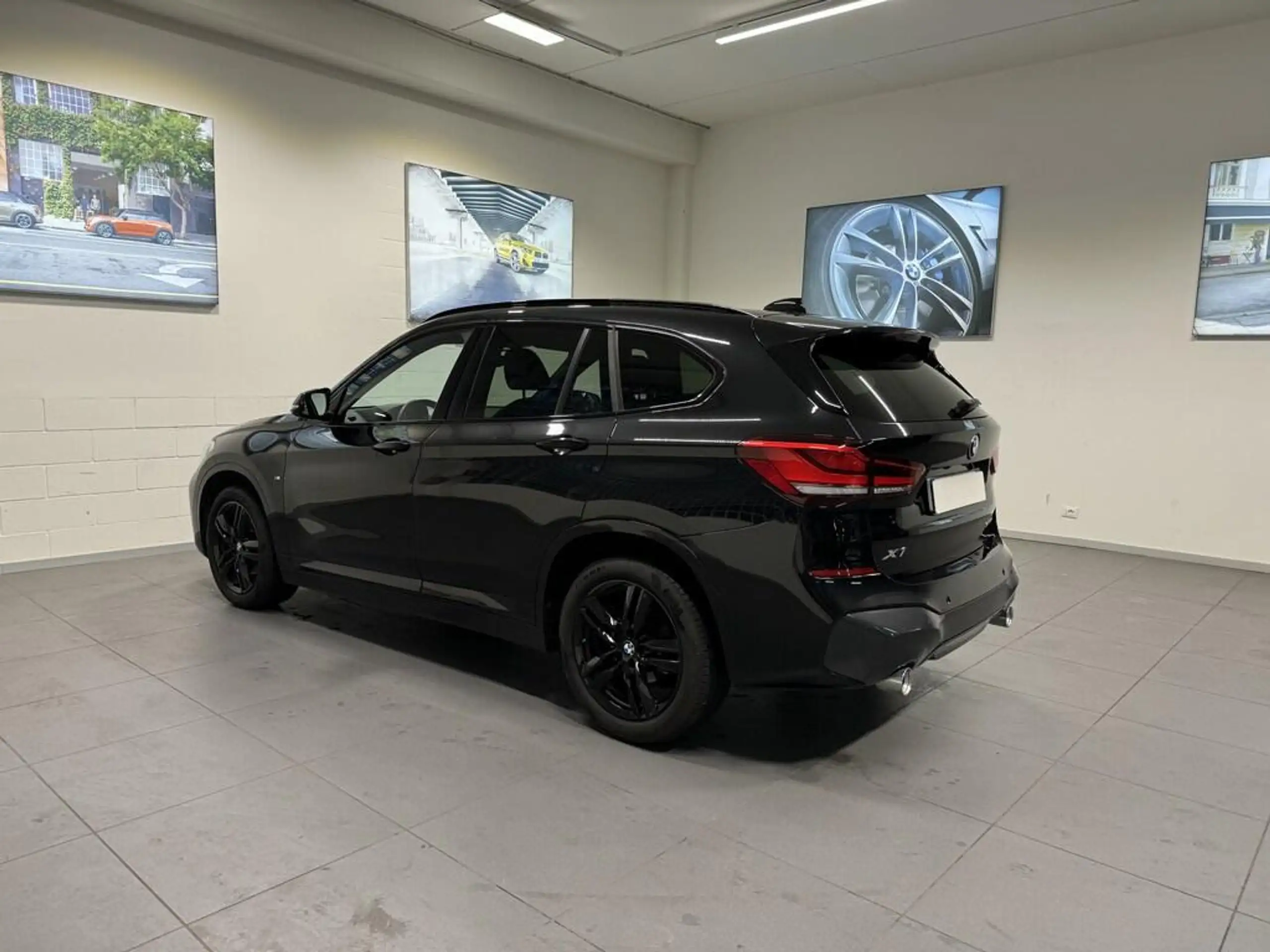 BMW - X1