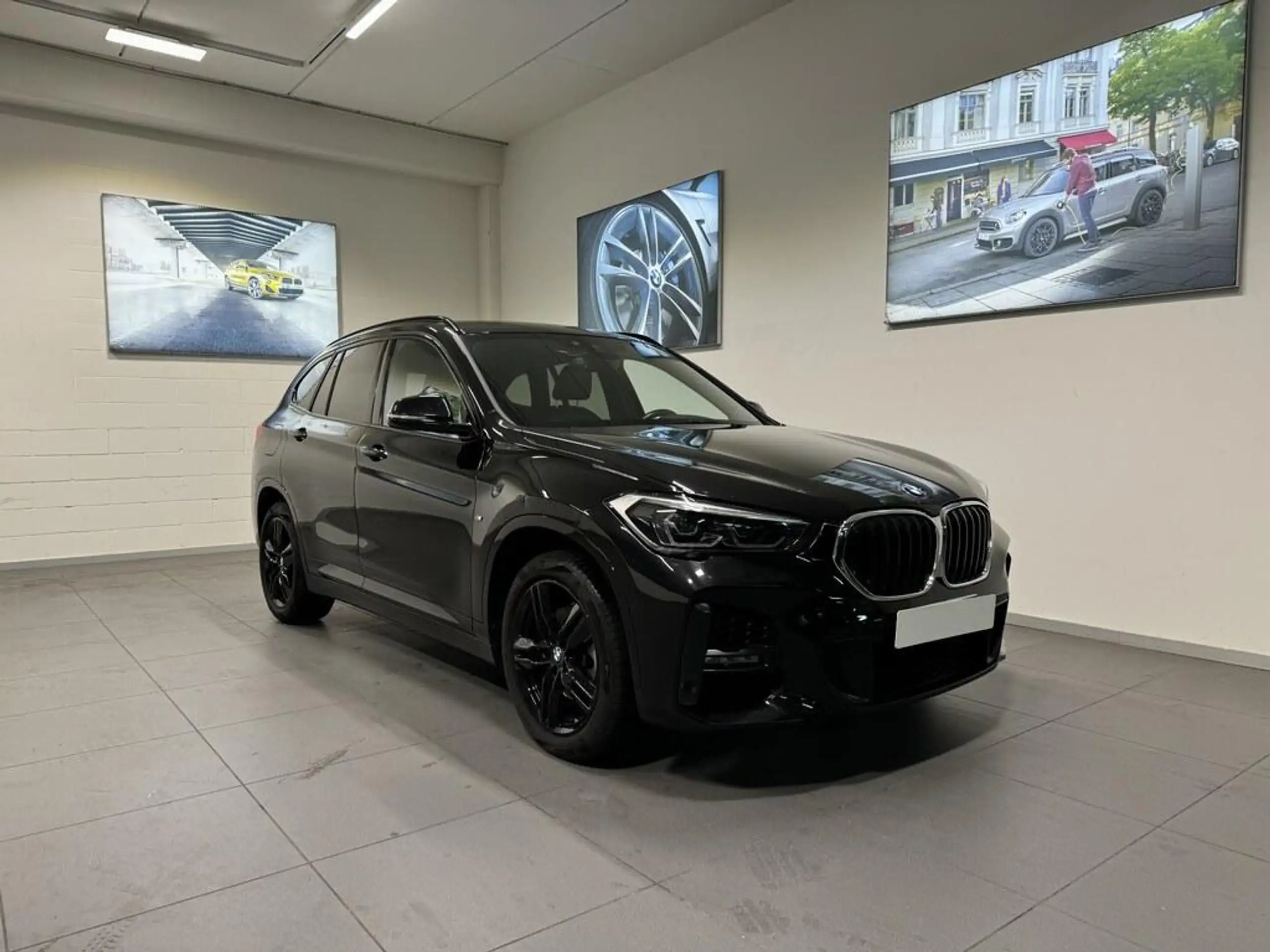 BMW - X1