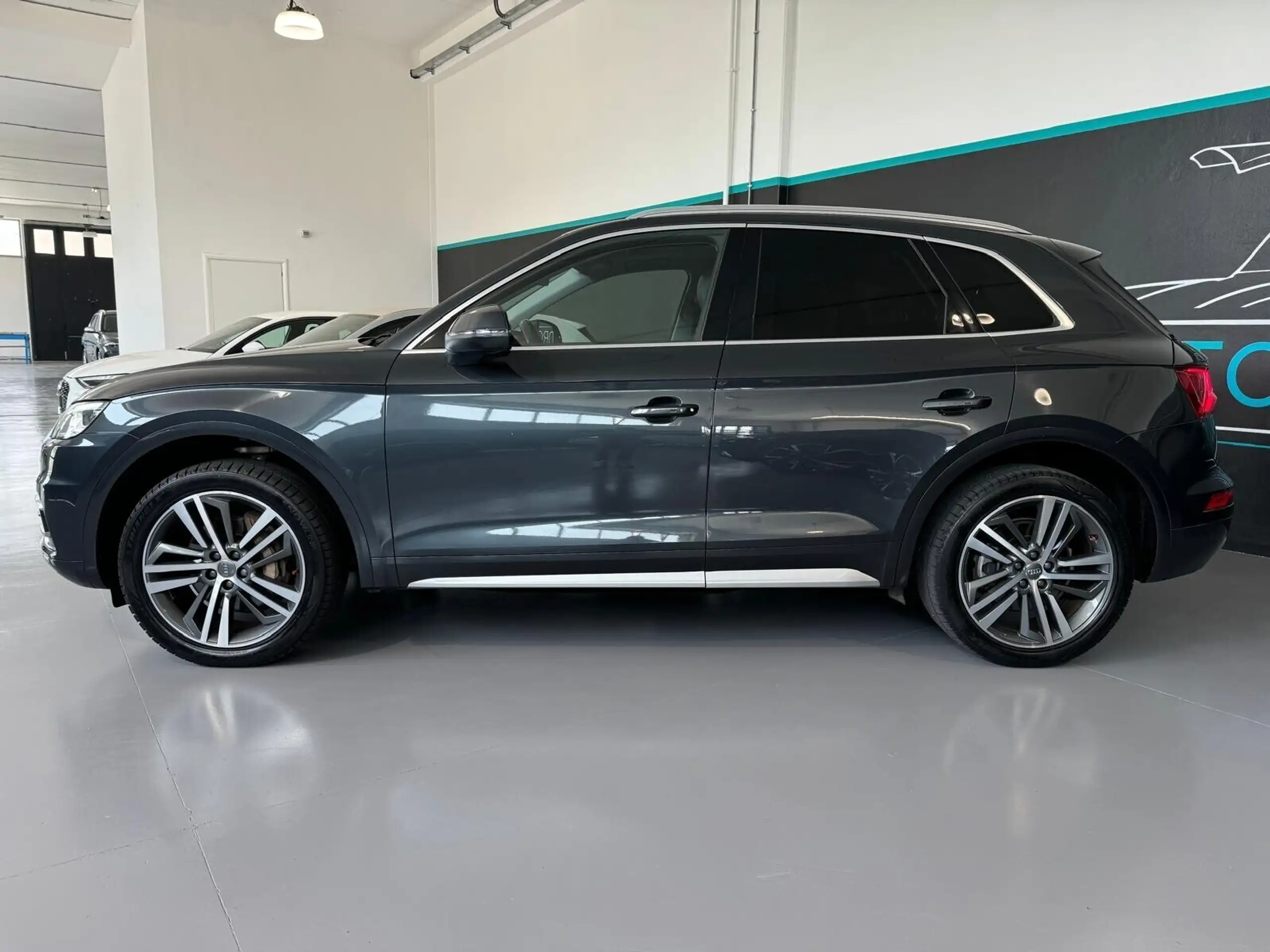 Audi - Q5