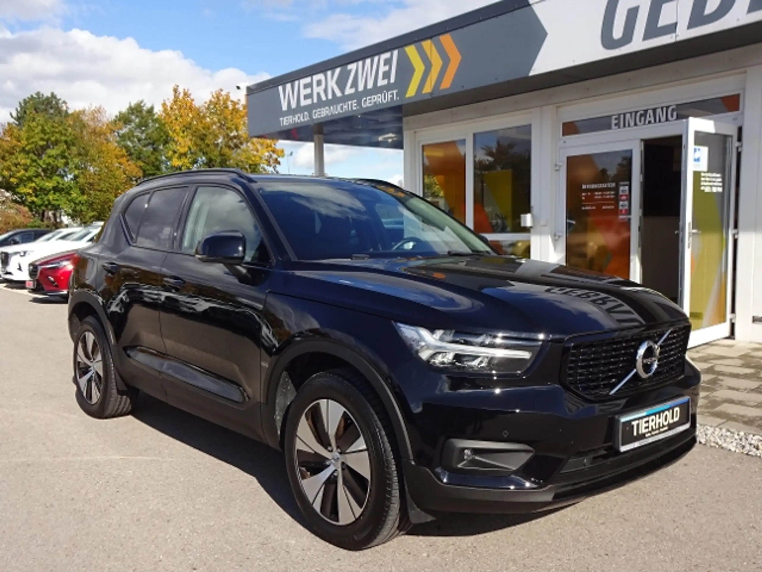 Volvo - XC40