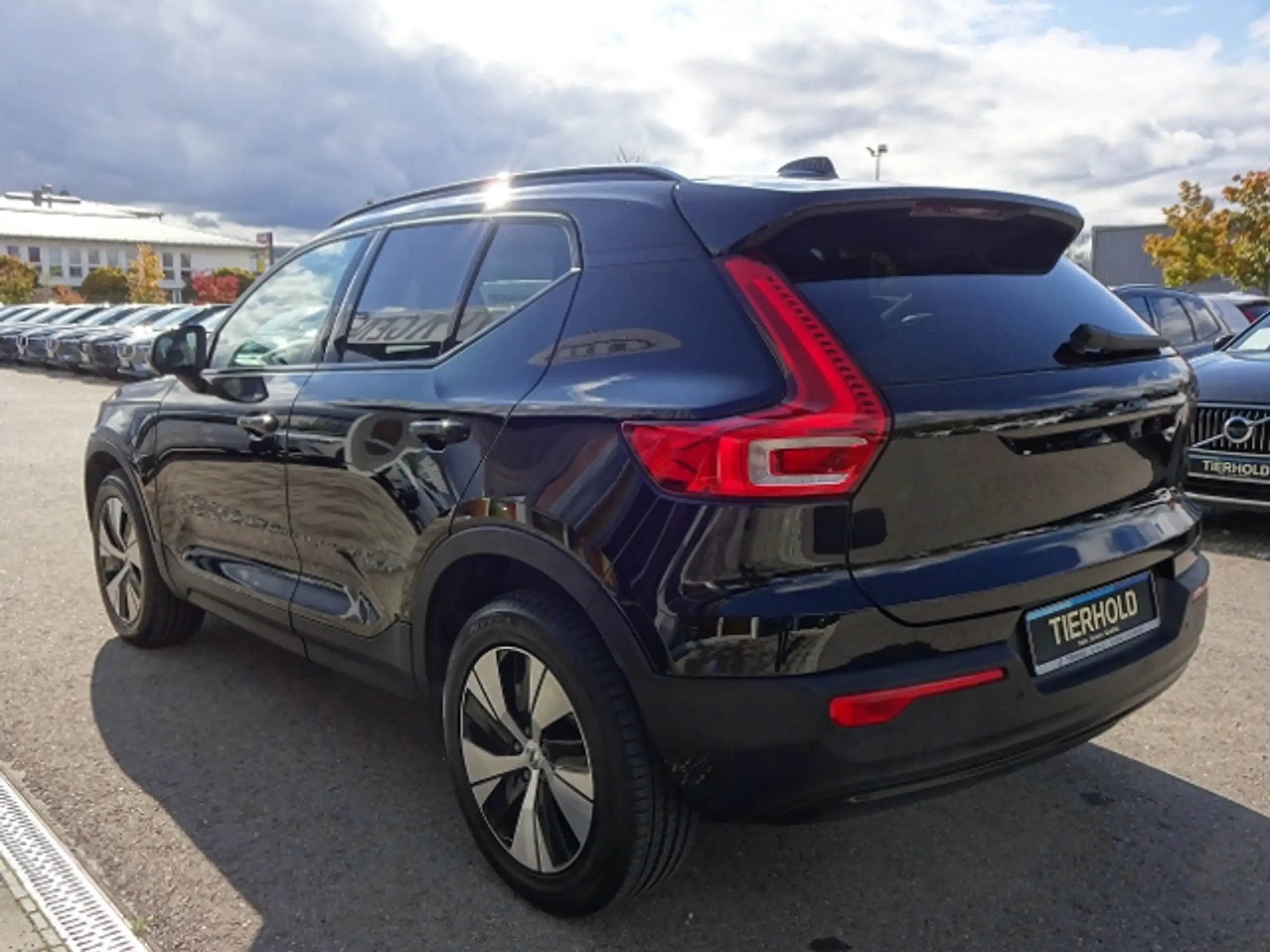 Volvo - XC40